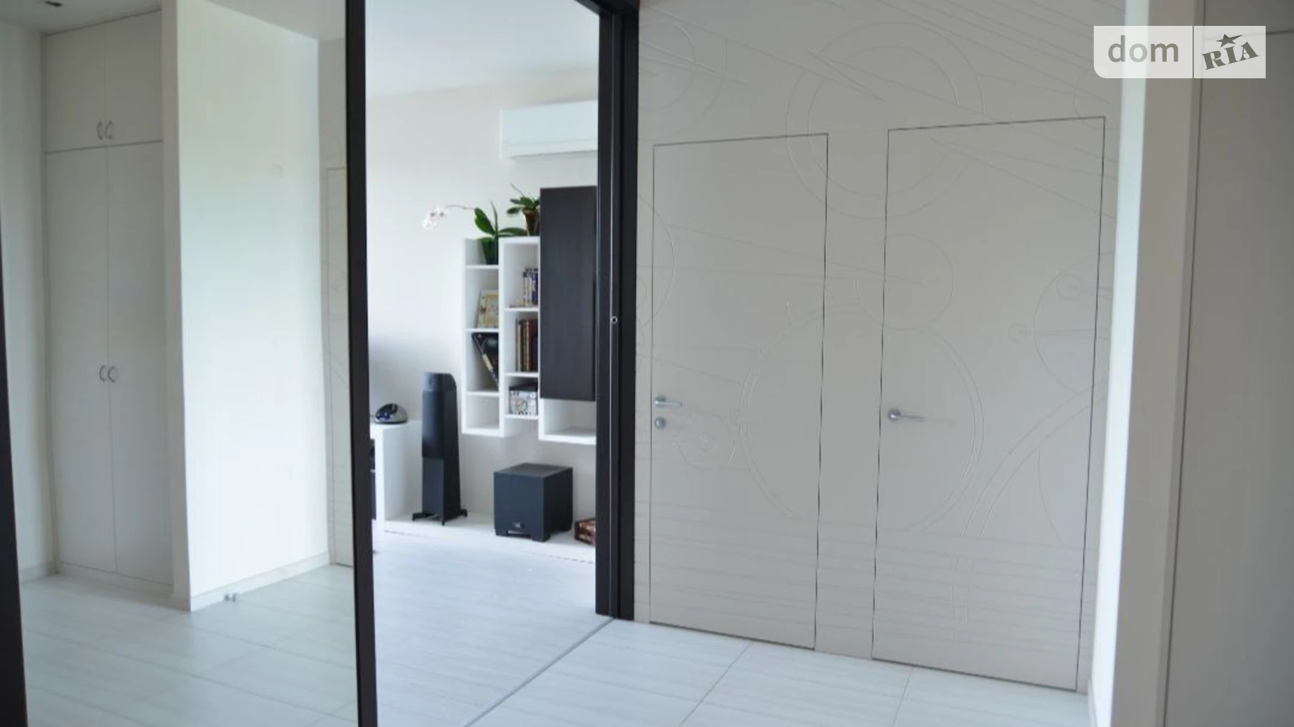 Продается 2-комнатная квартира 72.1 кв. м в, цена: 78000 $ - фото 2