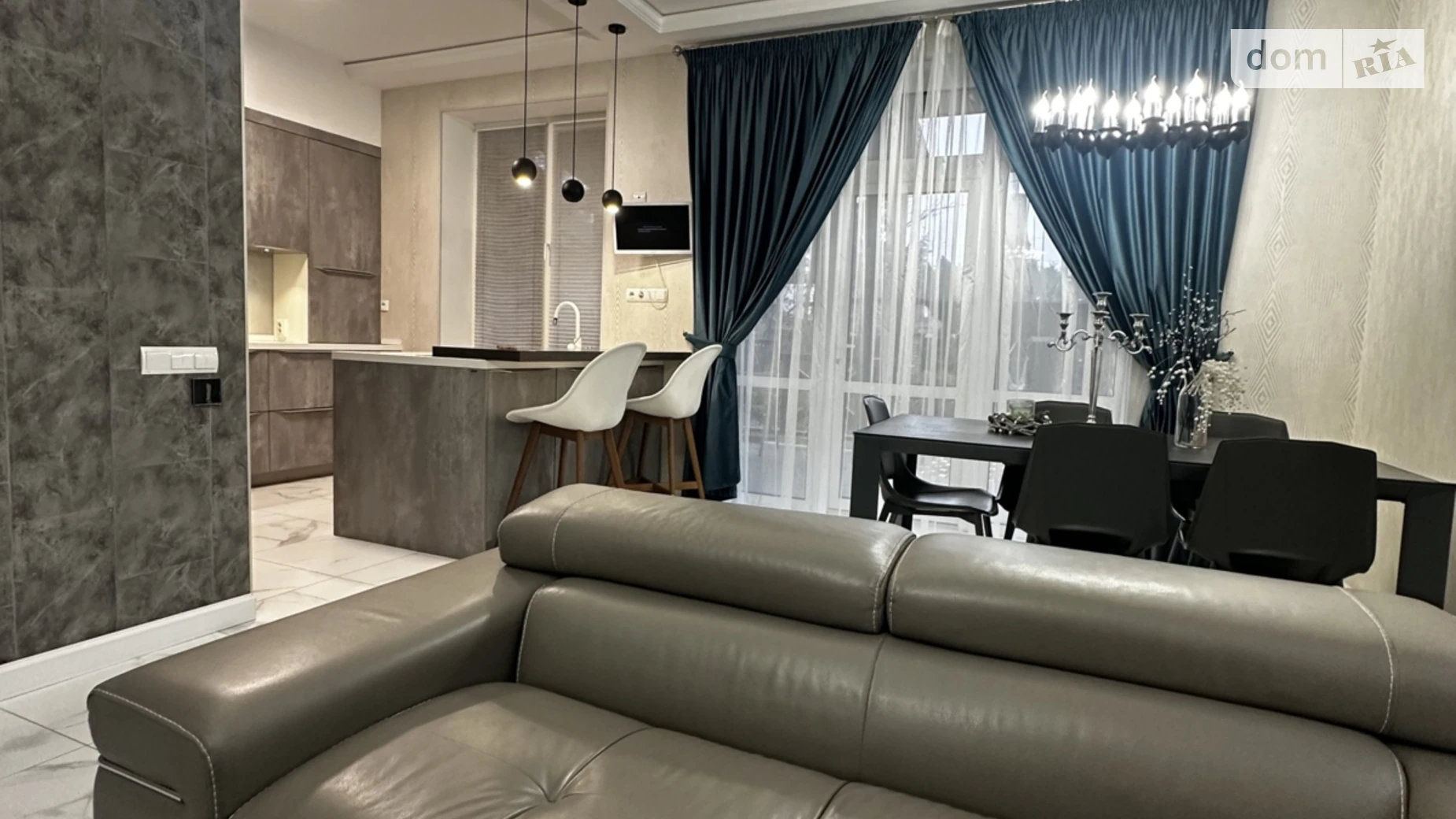 Сдается в аренду дом на 3 этажа 180 кв. м с мебелью, цена: 1500 $ - фото 2