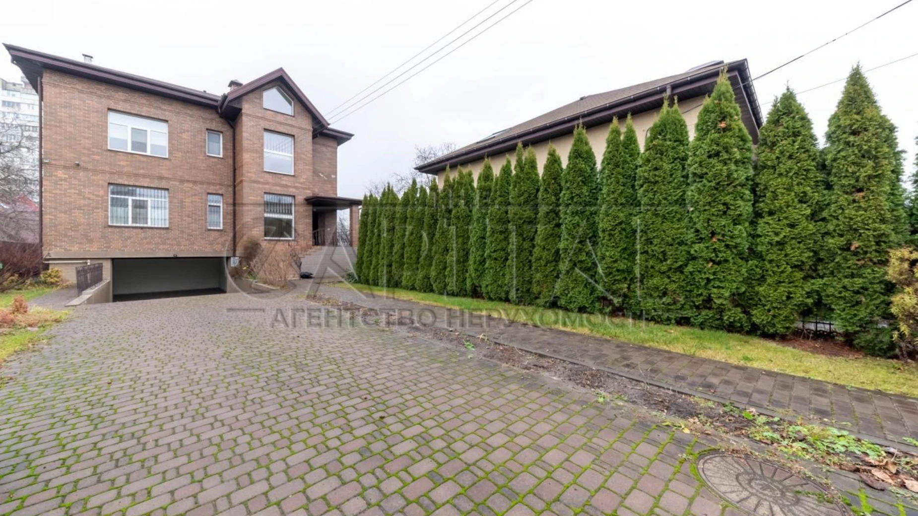 Сдается в аренду дом на 2 этажа 270 кв. м с бассейном, цена: 3500 $ - фото 2