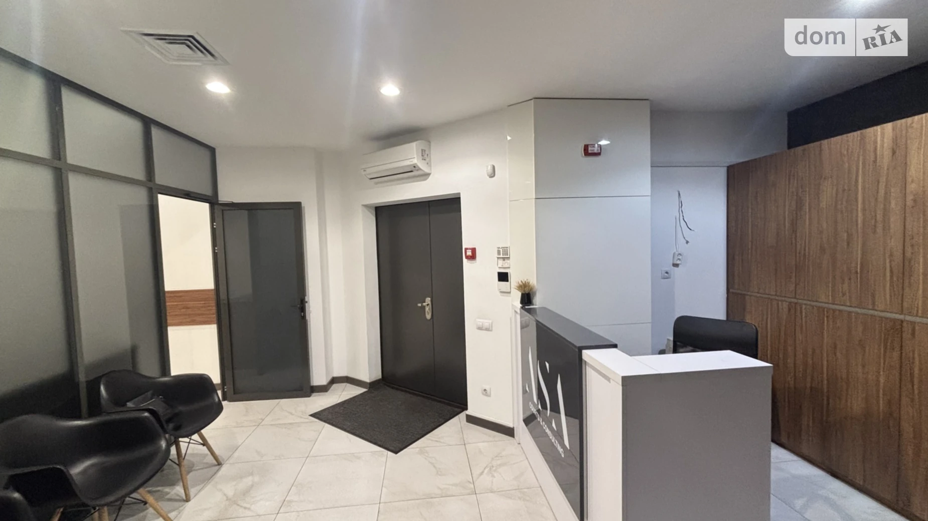 Сдается в аренду офис 140 кв. м в бизнес-центре, цена: 1990 $ - фото 4