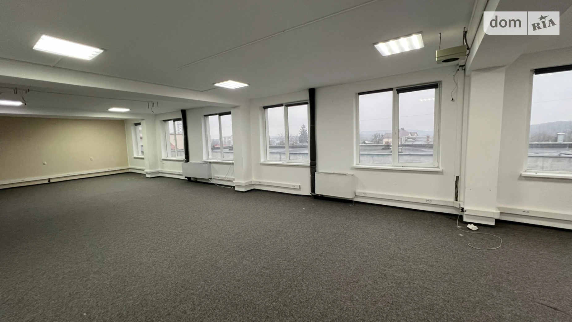 Сдается в аренду офис 135 кв. м в бизнес-центре, цена: 950 $ - фото 3