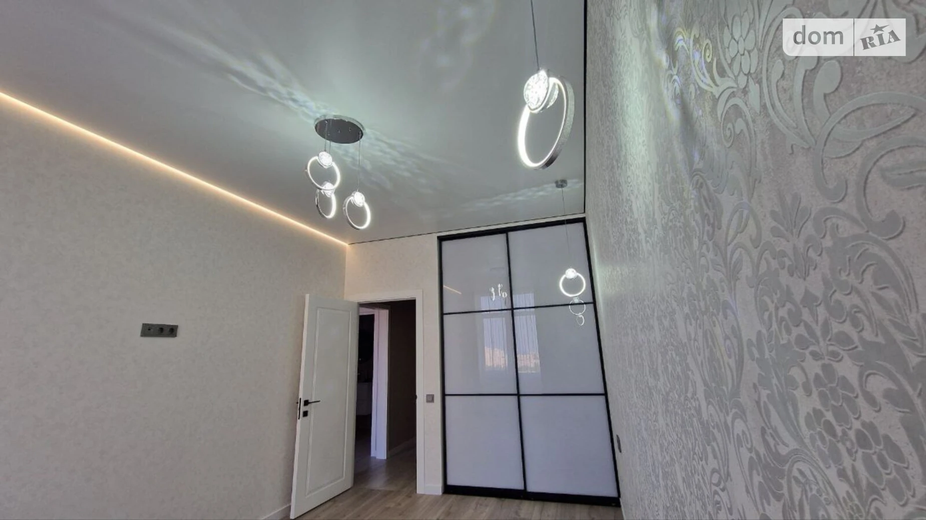 Продается 1-комнатная квартира 43 кв. м в Одессе, ул. Краснова, 3 - фото 3