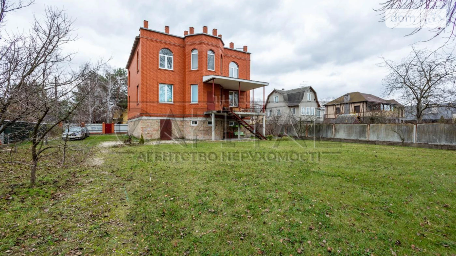 Продается дом на 3 этажа 414 кв. м с балконом, цена: 350000 $ - фото 3