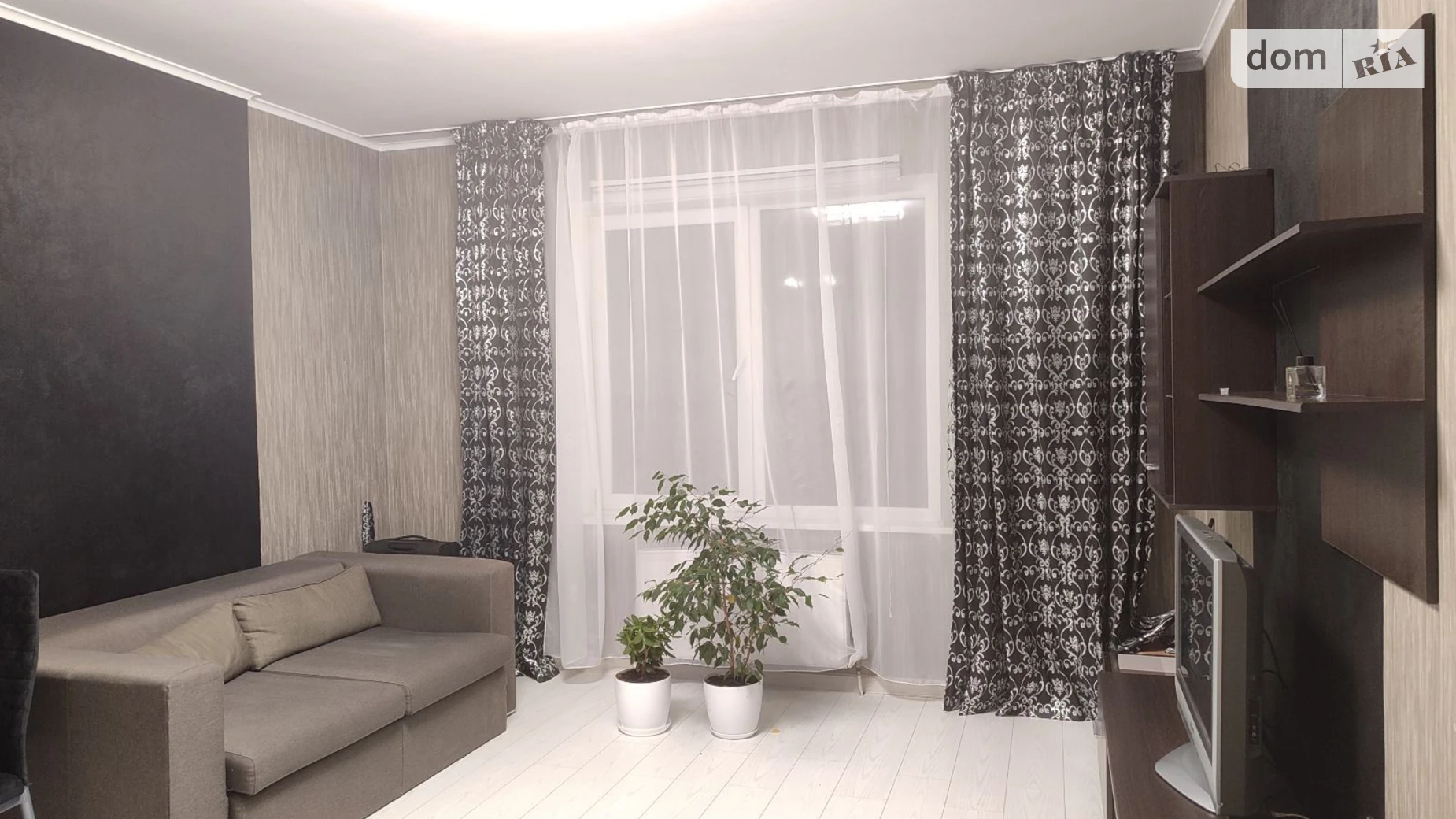 Продается 1-комнатная квартира 45 кв. м в Лиманке, мас. Радужный, 8Б - фото 4