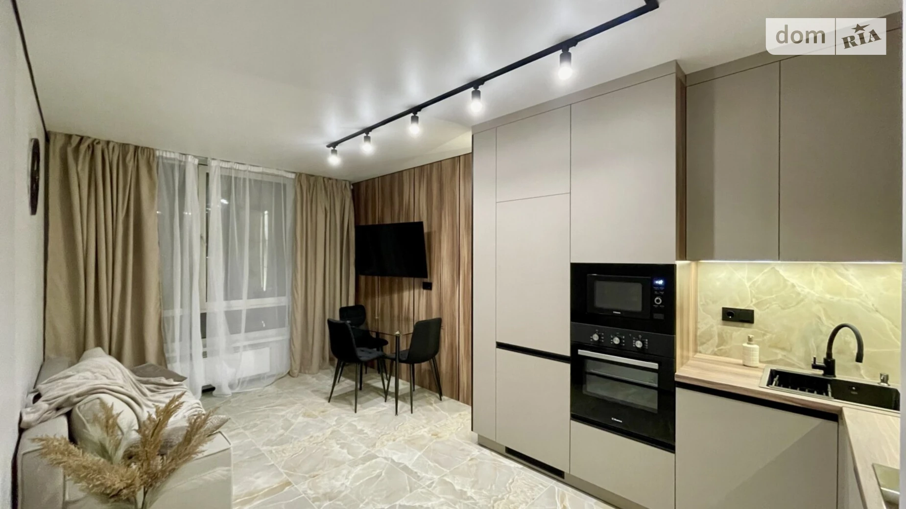 Продается 1-комнатная квартира 44.2 кв. м в Киеве, ул. Александра Олеся, 9А - фото 2