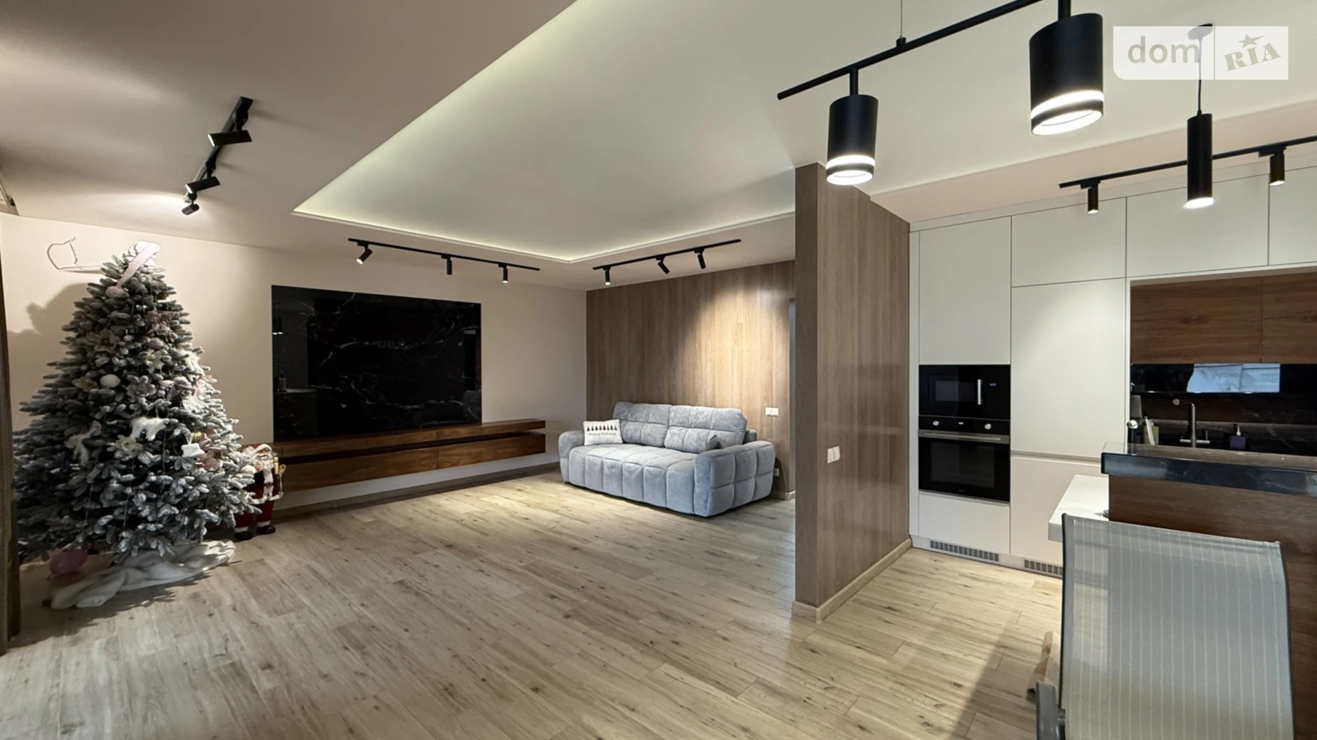 Продается дом на 2 этажа 287 кв. м с мансардой, цена: 260000 $ - фото 2