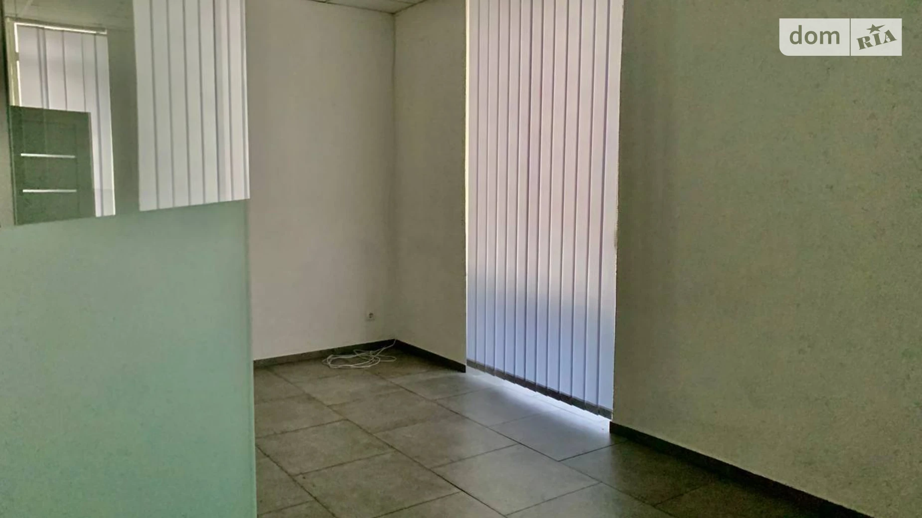 Сдается в аренду офис 235 кв. м в бизнес-центре, цена: 2350 $ - фото 5