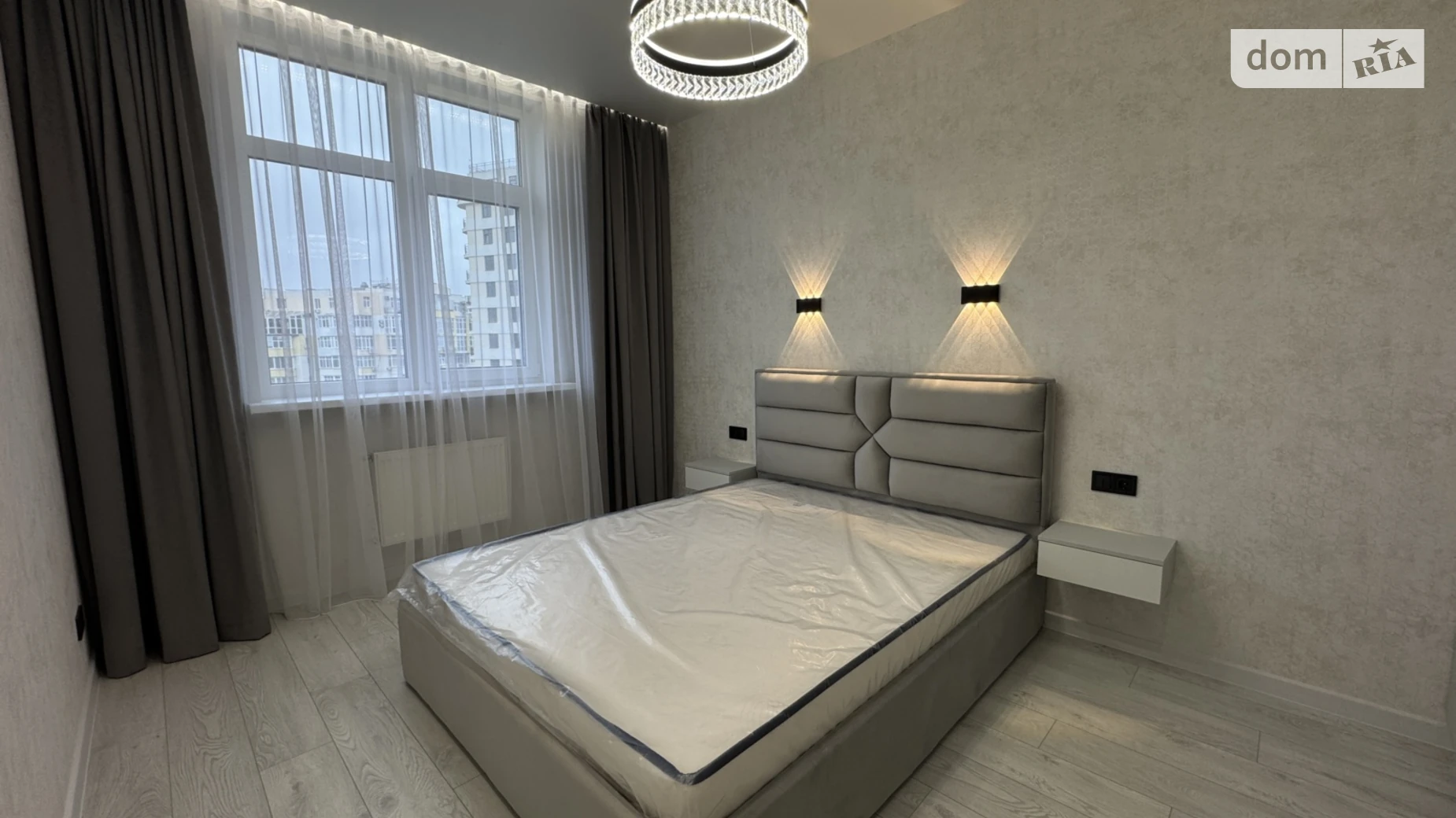 Продается 1-комнатная квартира 43 кв. м в Одессе, ул. Краснова, 1А - фото 2