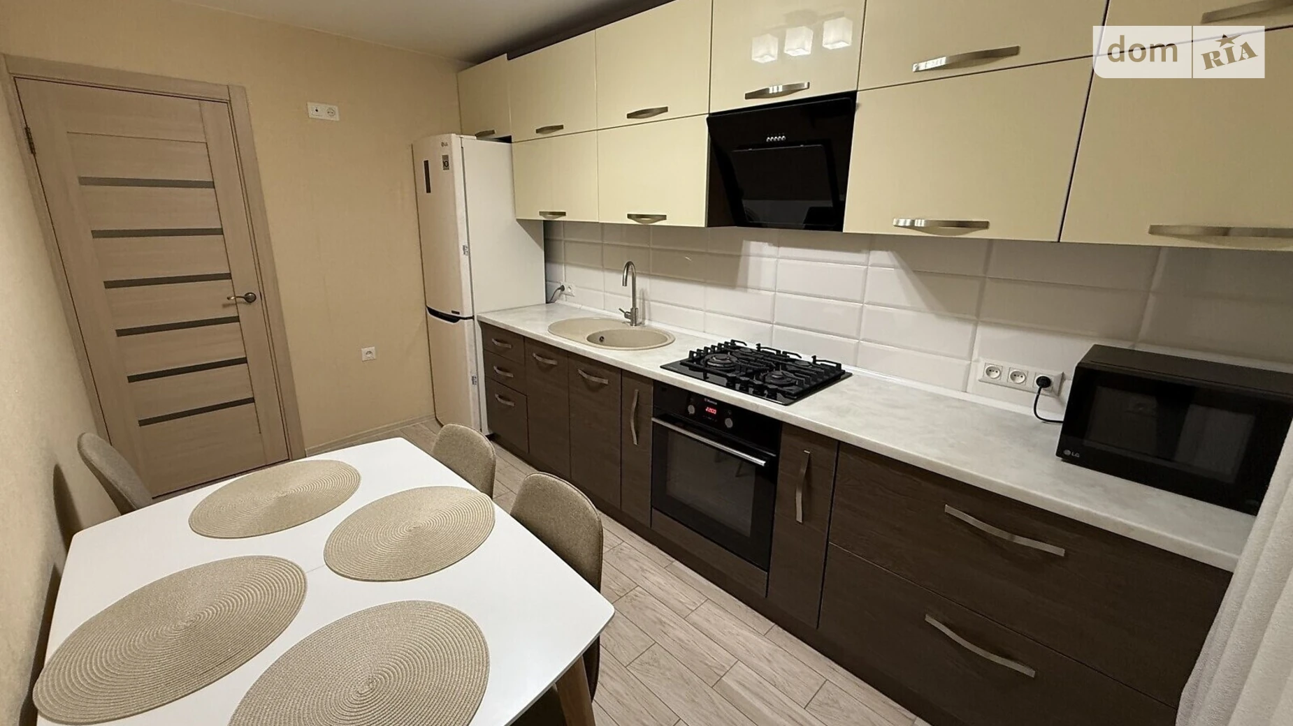 3-комнатная квартира 64.3 кв. м в Луцке, цена: 71500 $ - фото 2