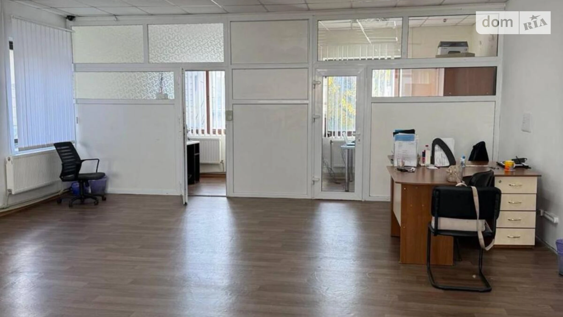 Сдается в аренду офис 76 кв. м в бизнес-центре, цена: 15000 грн - фото 2