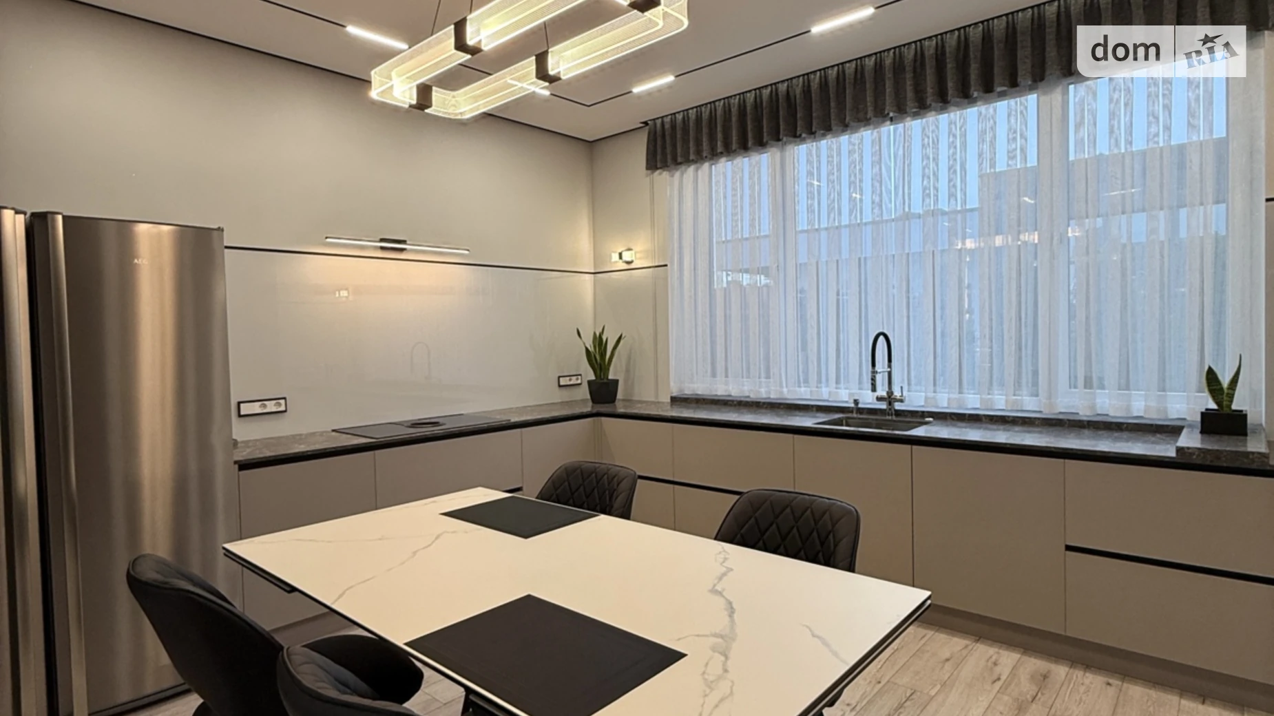 Продается одноэтажный дом 135 кв. м с беседкой, цена: 535000 $ - фото 2