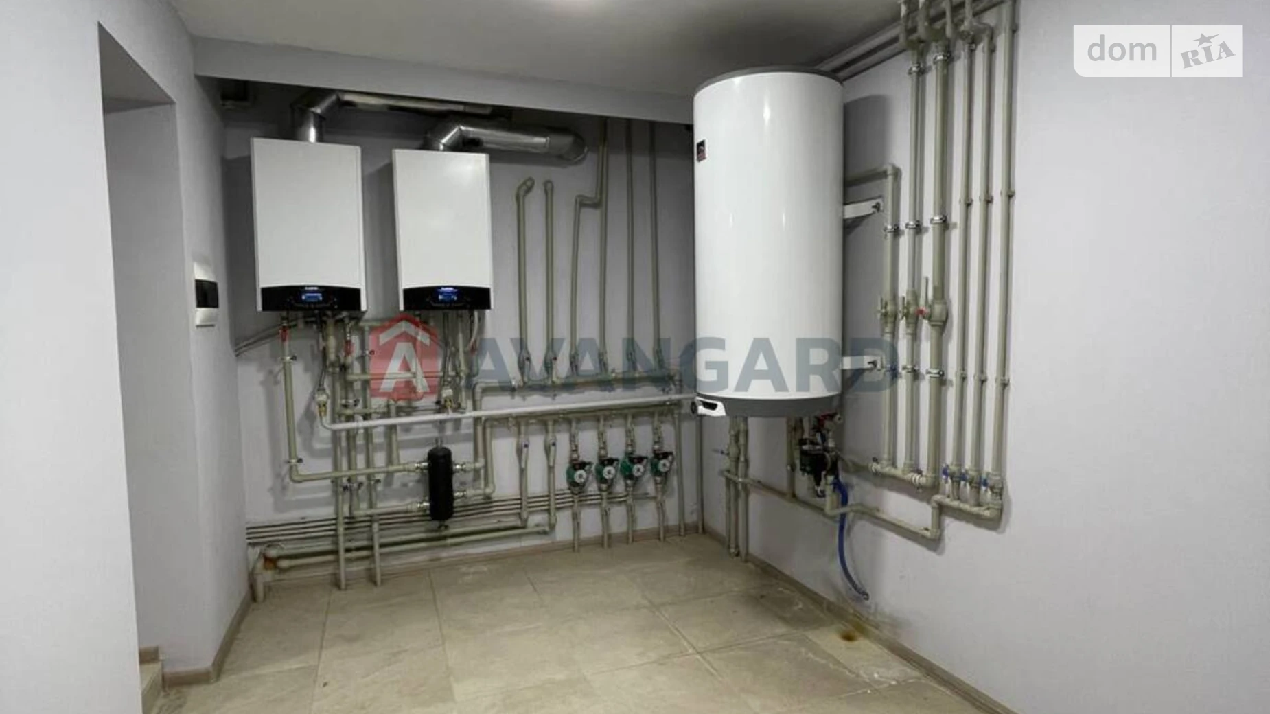 Продается дом на 3 этажа 406 кв. м с подвалом, цена: 350000 $ - фото 3