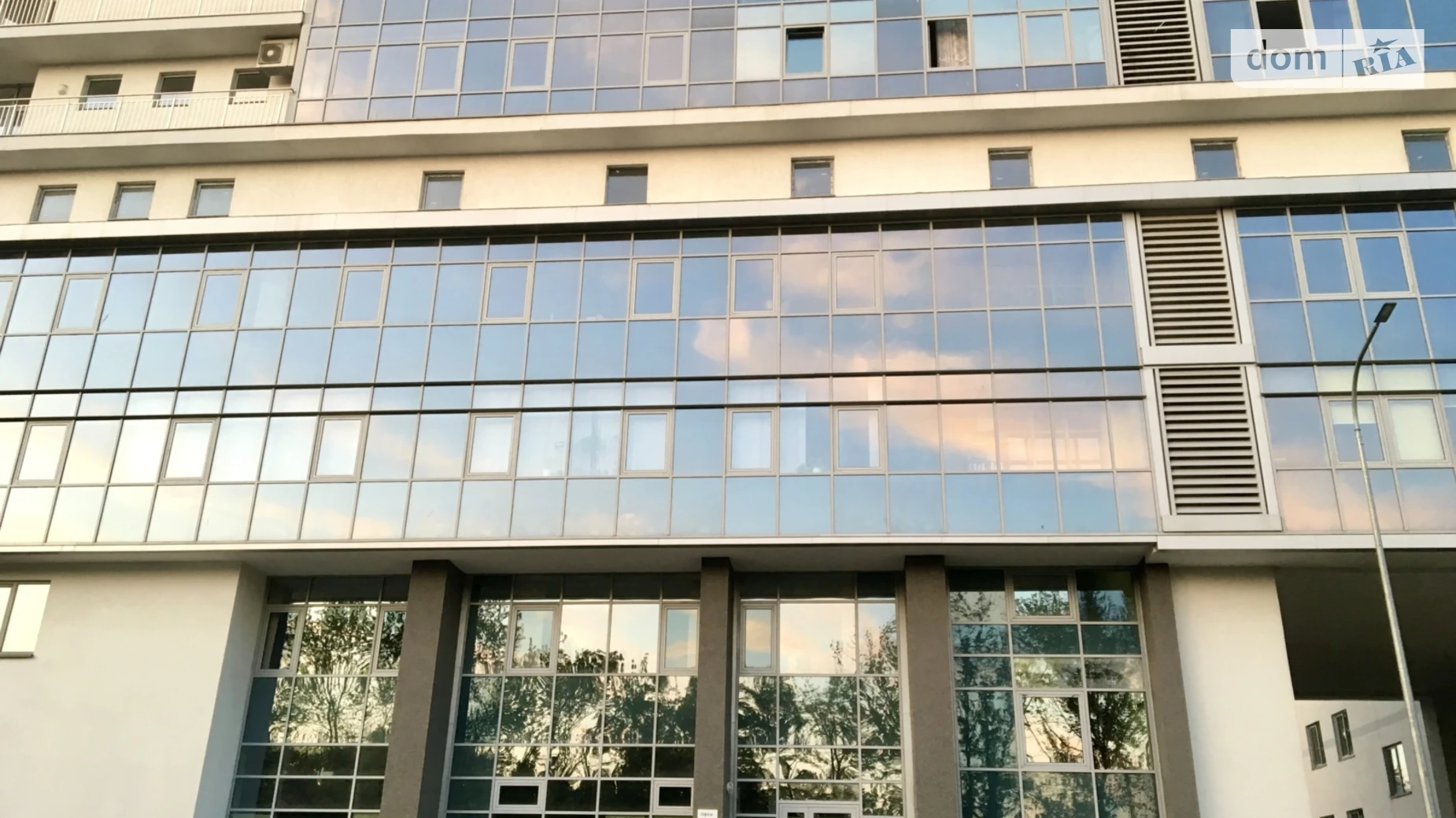 Сдается в аренду офис 60 кв. м в бизнес-центре, цена: 24000 грн - фото 2