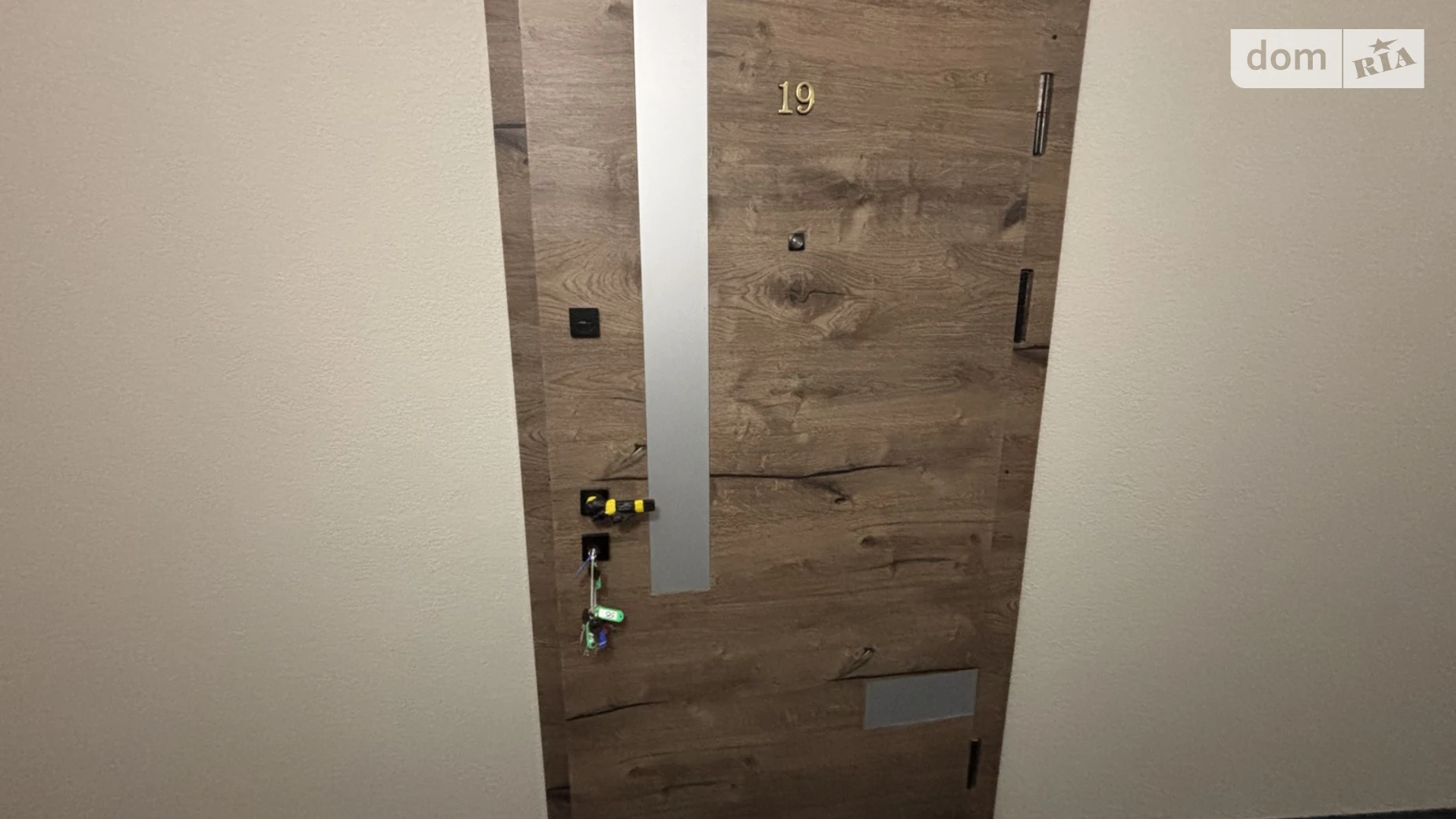 Продается 1-комнатная квартира 59.6 кв. м в Ужгороде, ул. Минайская, 14В - фото 2