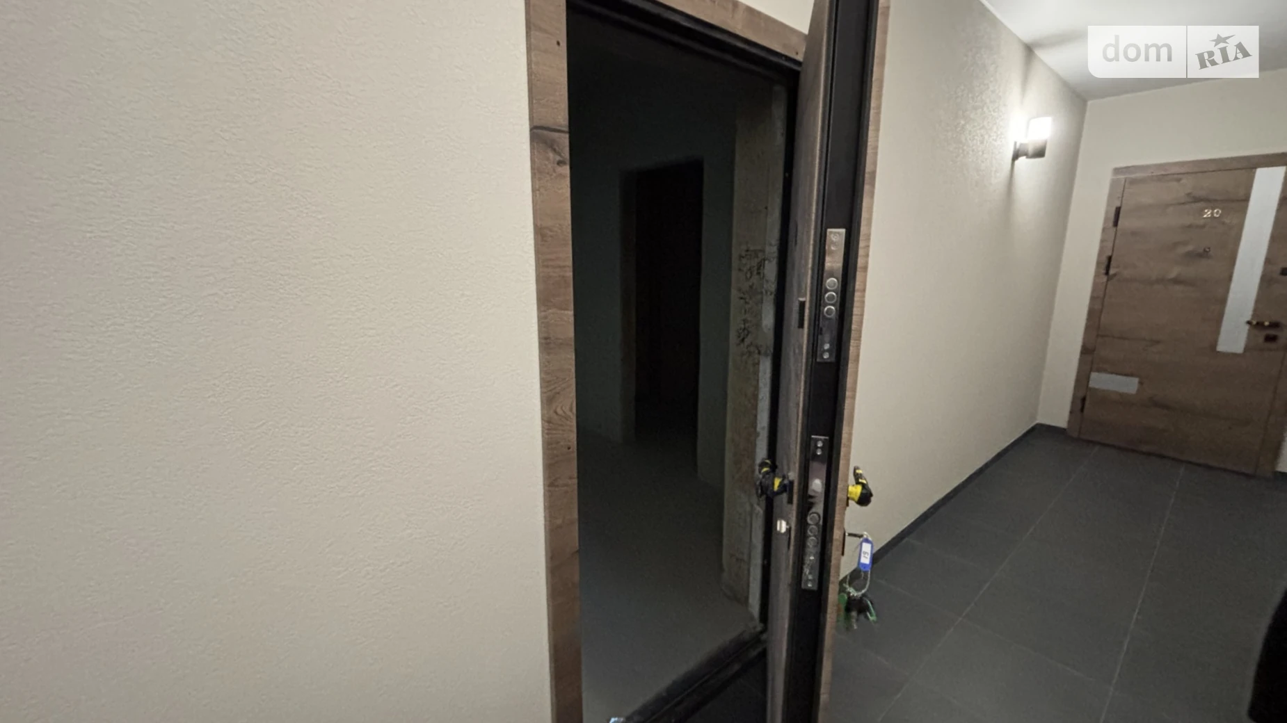 Продается 1-комнатная квартира 59.6 кв. м в Ужгороде, ул. Минайская, 14В - фото 3