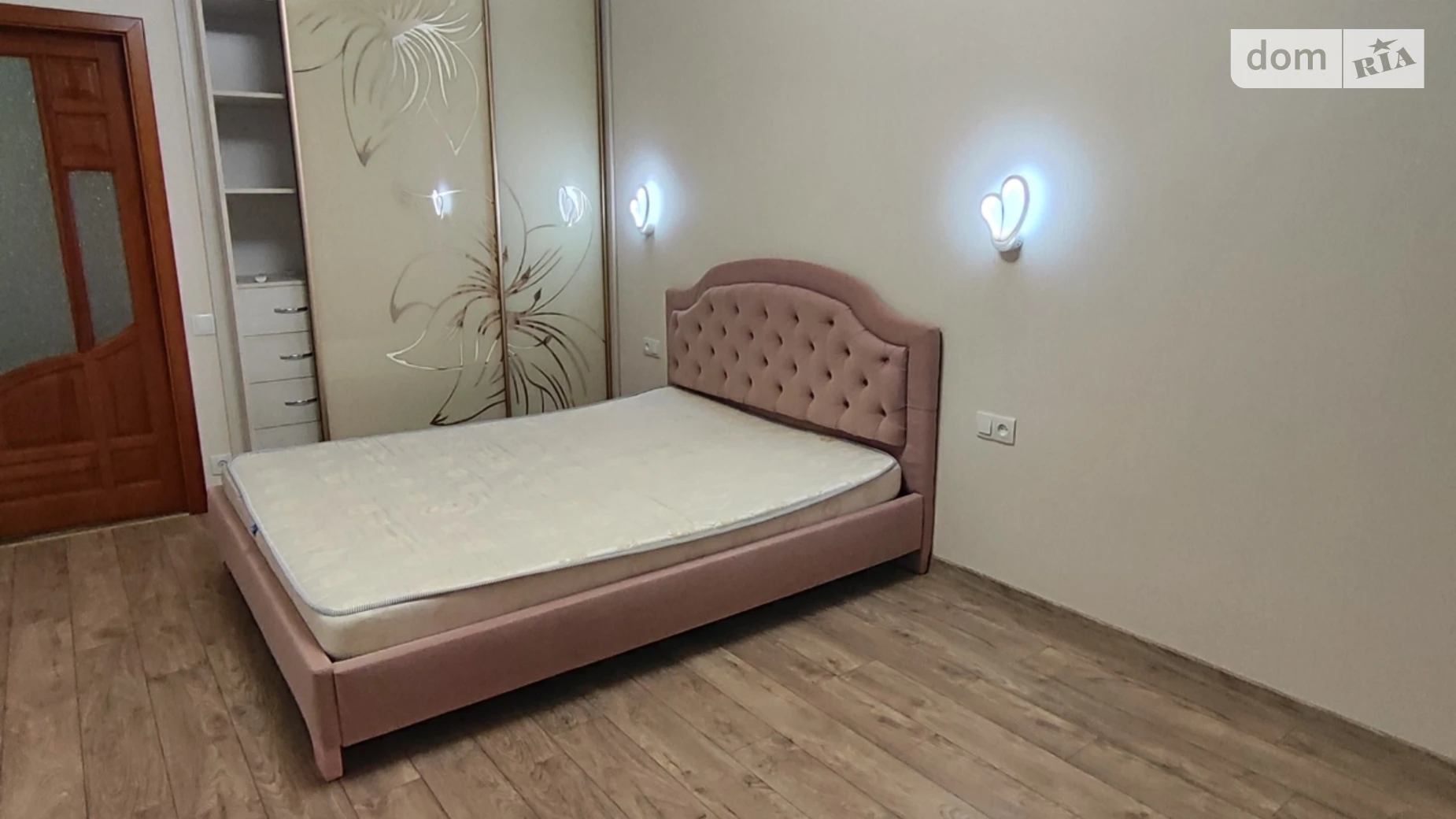 Продается 2-комнатная квартира 61 кв. м в Одессе, мас. Радужный, 8 - фото 2