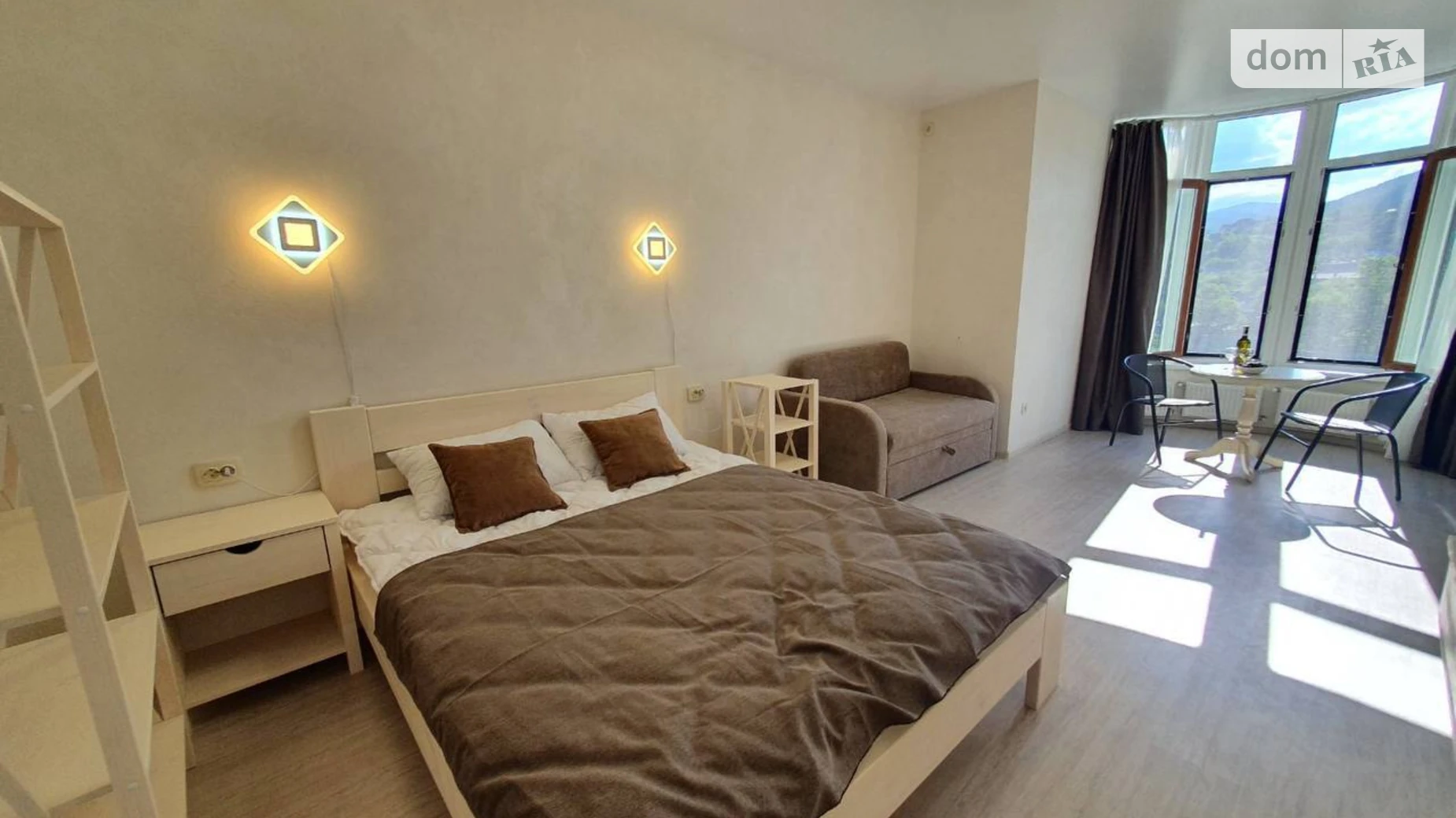 Продается 1-комнатная квартира 46.8 кв. м в Яремче, ул. Свободы, 301 - фото 2