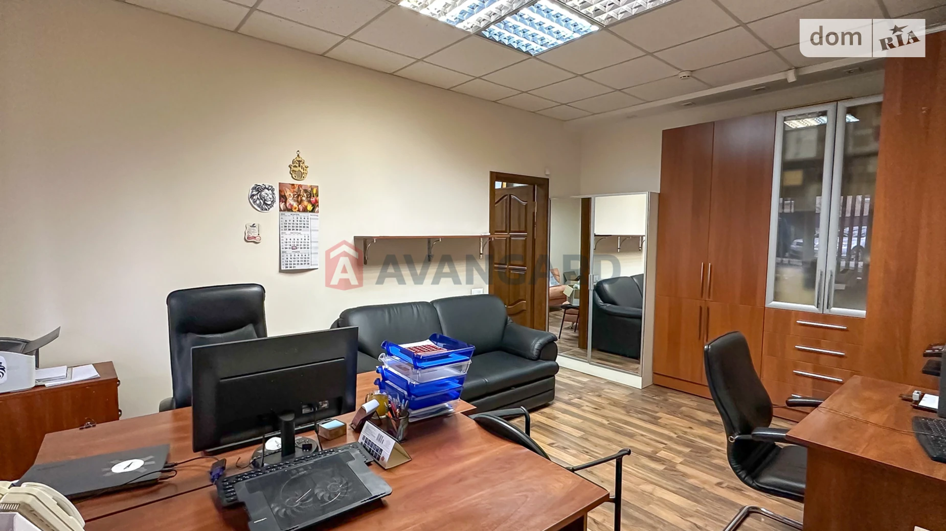 Продается офис 127 кв. м в бизнес-центре, цена: 130000 $ - фото 2