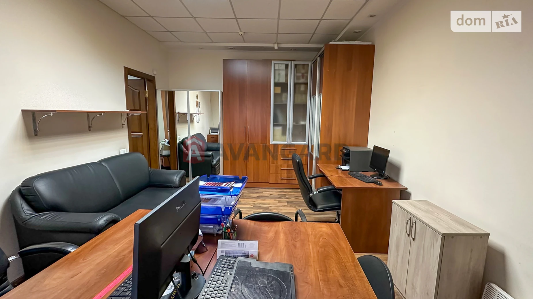 Продается офис 127 кв. м в бизнес-центре, цена: 130000 $ - фото 3