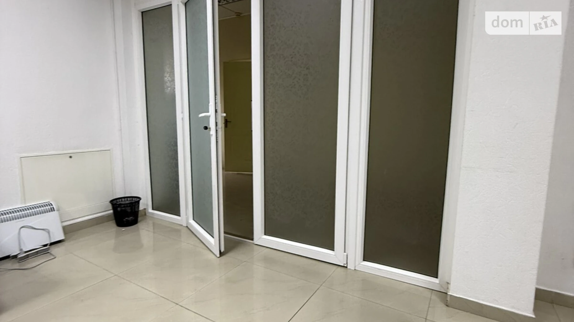 Сдается в аренду офис 26 кв. м в бизнес-центре, цена: 12000 грн - фото 3