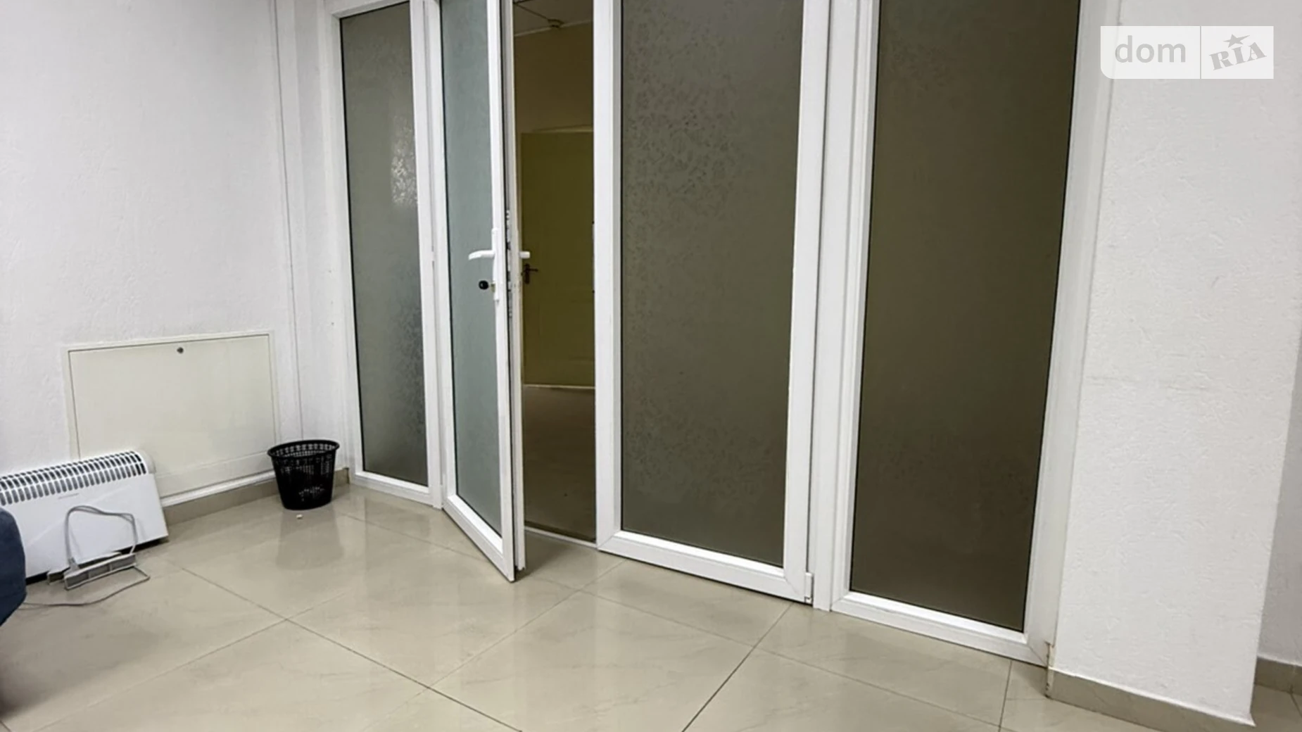 Сдается в аренду офис 26 кв. м в бизнес-центре, цена: 12000 грн - фото 2