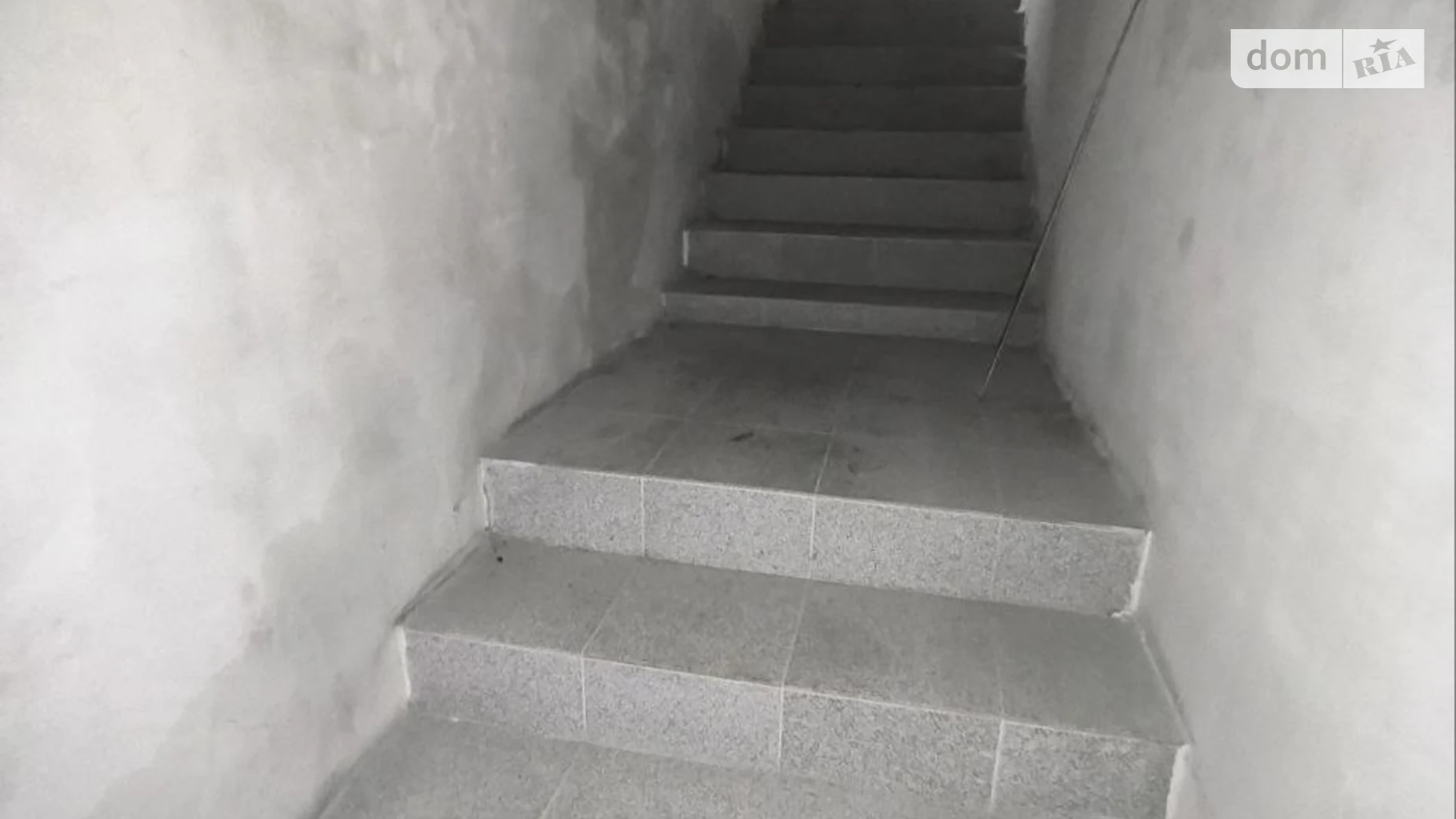 Сдается в аренду помещения свободного назначения 184 кв. м в 2-этажном здании, цена: 1000 € - фото 4