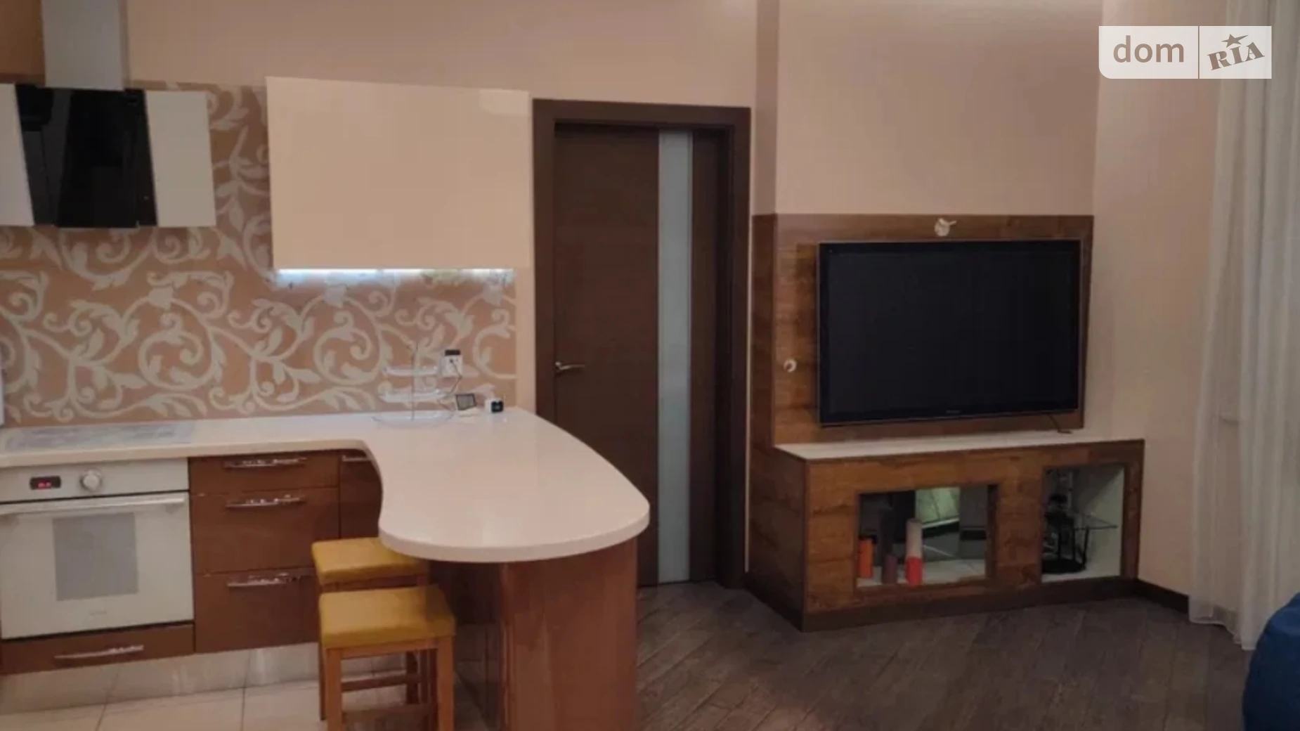 Продается 3-комнатная квартира 80 кв. м в Киеве, ул. Старонаводницкая, 6Б - фото 2