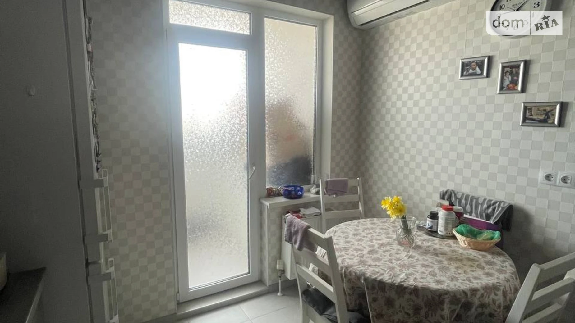 Продается 2-комнатная квартира 71 кв. м в Лиманке, мас. Радужный, 22 - фото 2