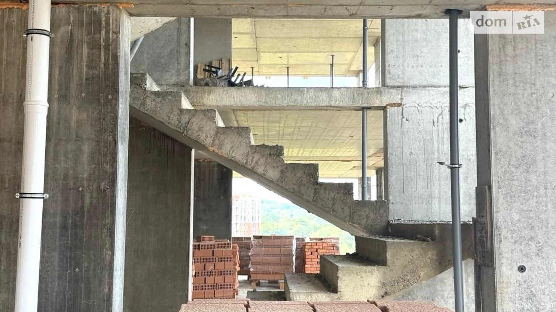 Продается 3-комнатная квартира 84.67 кв. м в Черновцах, бул. Буковинского вече, 4 - фото 4