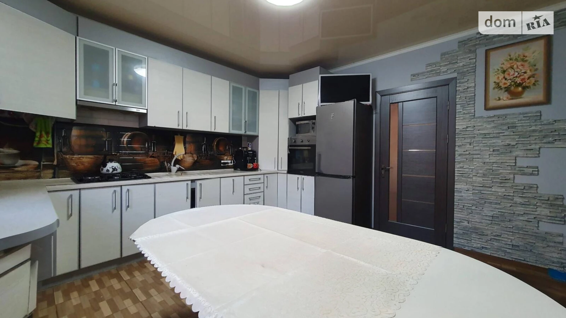 Сдается в аренду дом на 2 этажа 140 кв. м с балконом, цена: 1000 $ - фото 5