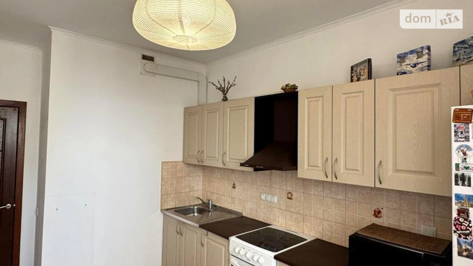 Продается 1-комнатная квартира 49 кв. м в Киеве, ул. Воскресенская, 14Б - фото 2