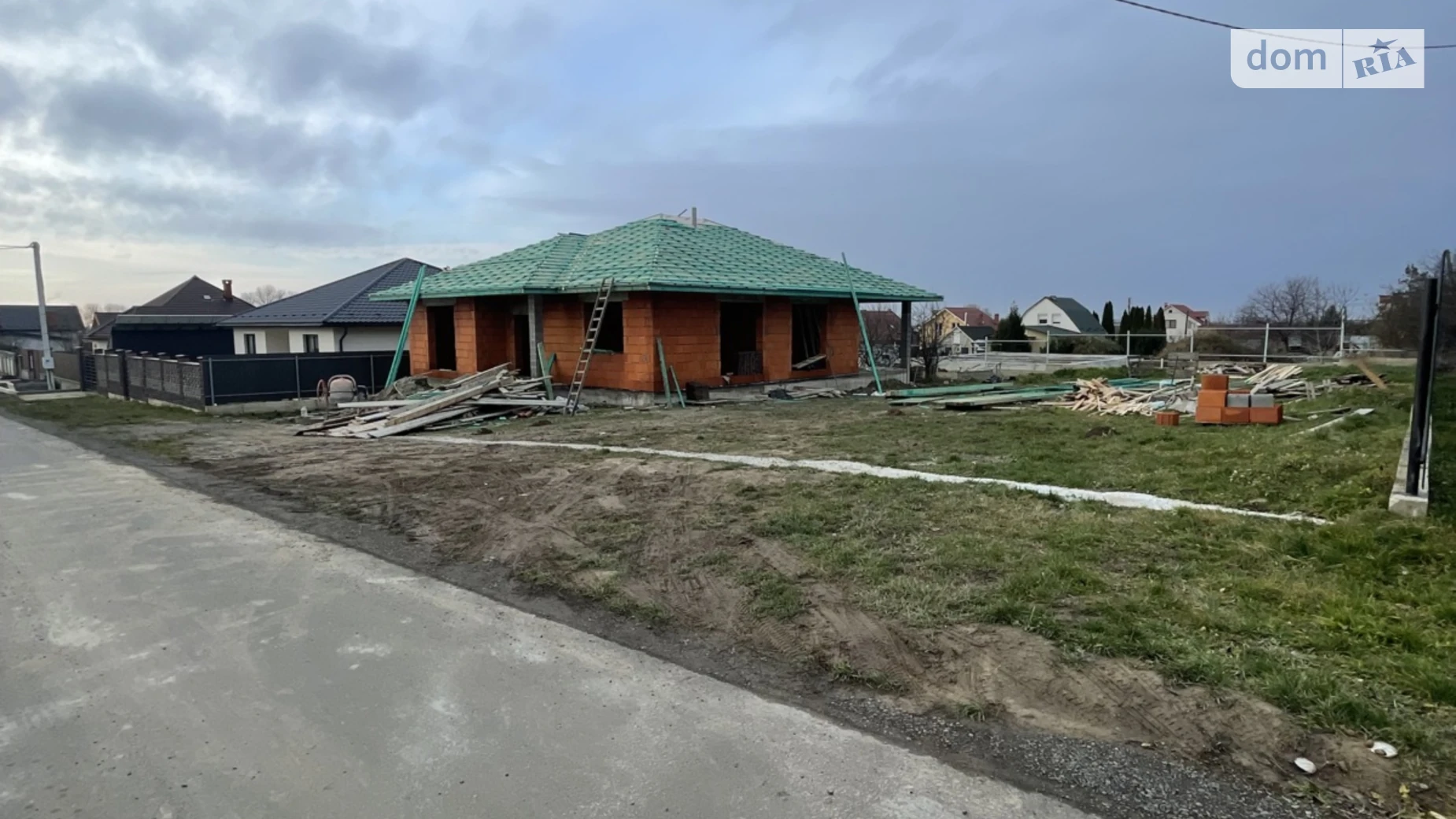 Продается одноэтажный дом 135 кв. м с беседкой, цена: 127000 $ - фото 2