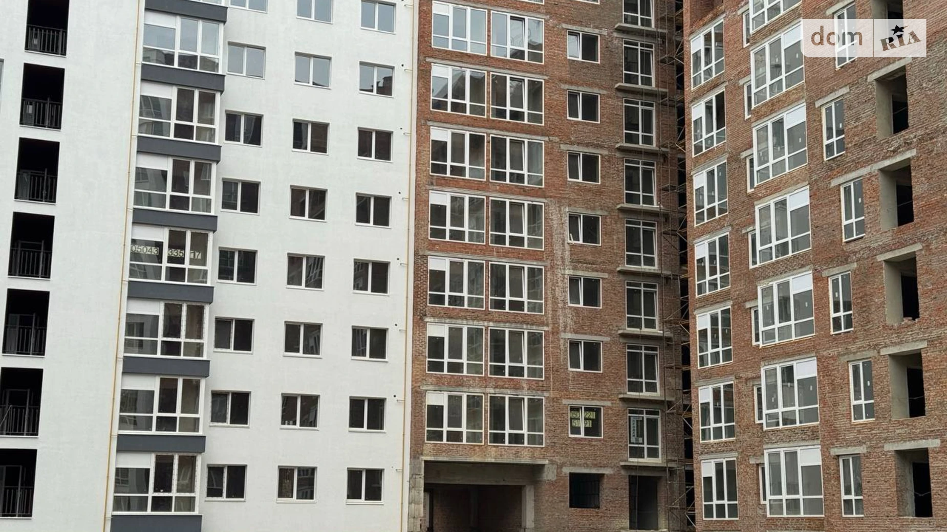 Продается 2-комнатная квартира 55 кв. м в Ивано-Франковске, ул. Княгинин, 44 корпус 25 - фото 2