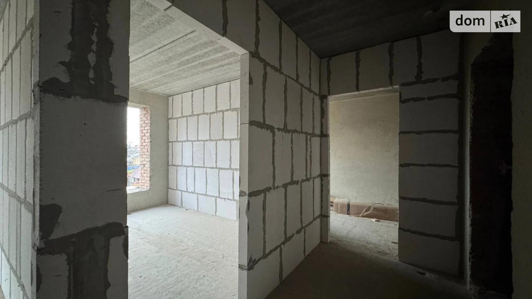 Продается 2-комнатная квартира 55 кв. м в Ивано-Франковске, ул. Княгинин, 44 корпус 25 - фото 3