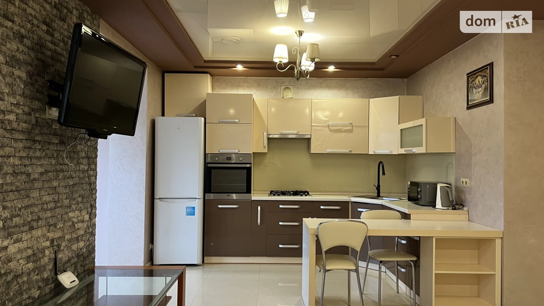 Продается 2-комнатная квартира 70.5 кв. м в Ровно, ул. Черновола Вячеслава, 60 - фото 2