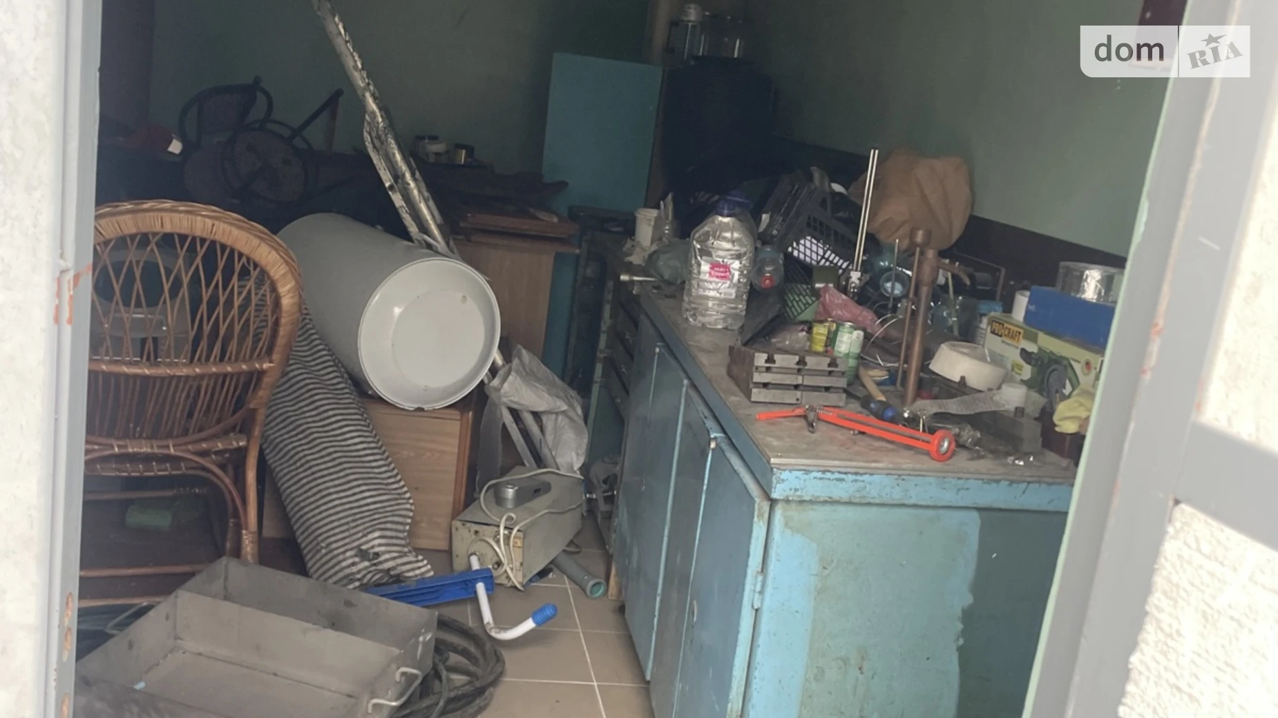 Продается место в гаражном кооперативе под легковое авто на 28 кв. м, цена: 12500 $ - фото 2