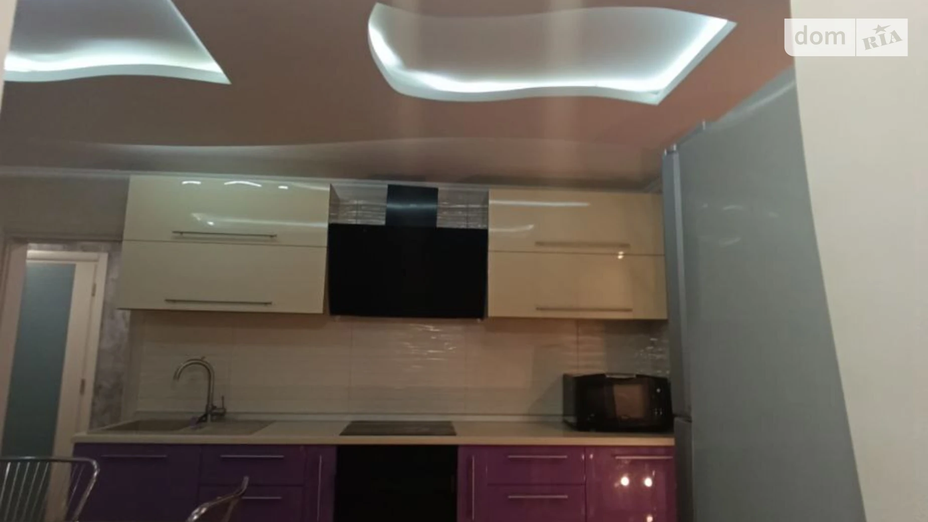 Продається 2-кімнатна квартира 50 кв. м у Одесі, бул. Десантний, 18 - фото 2