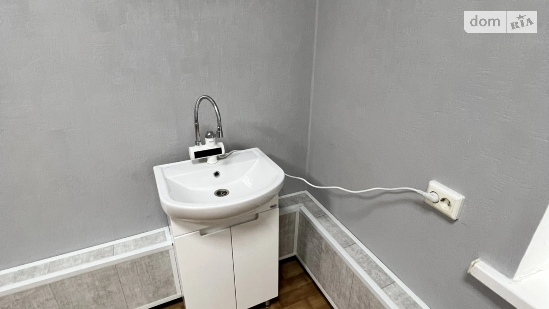 Сдается в аренду офис 1 кв. м в бизнес-центре, цена: 460 грн - фото 3