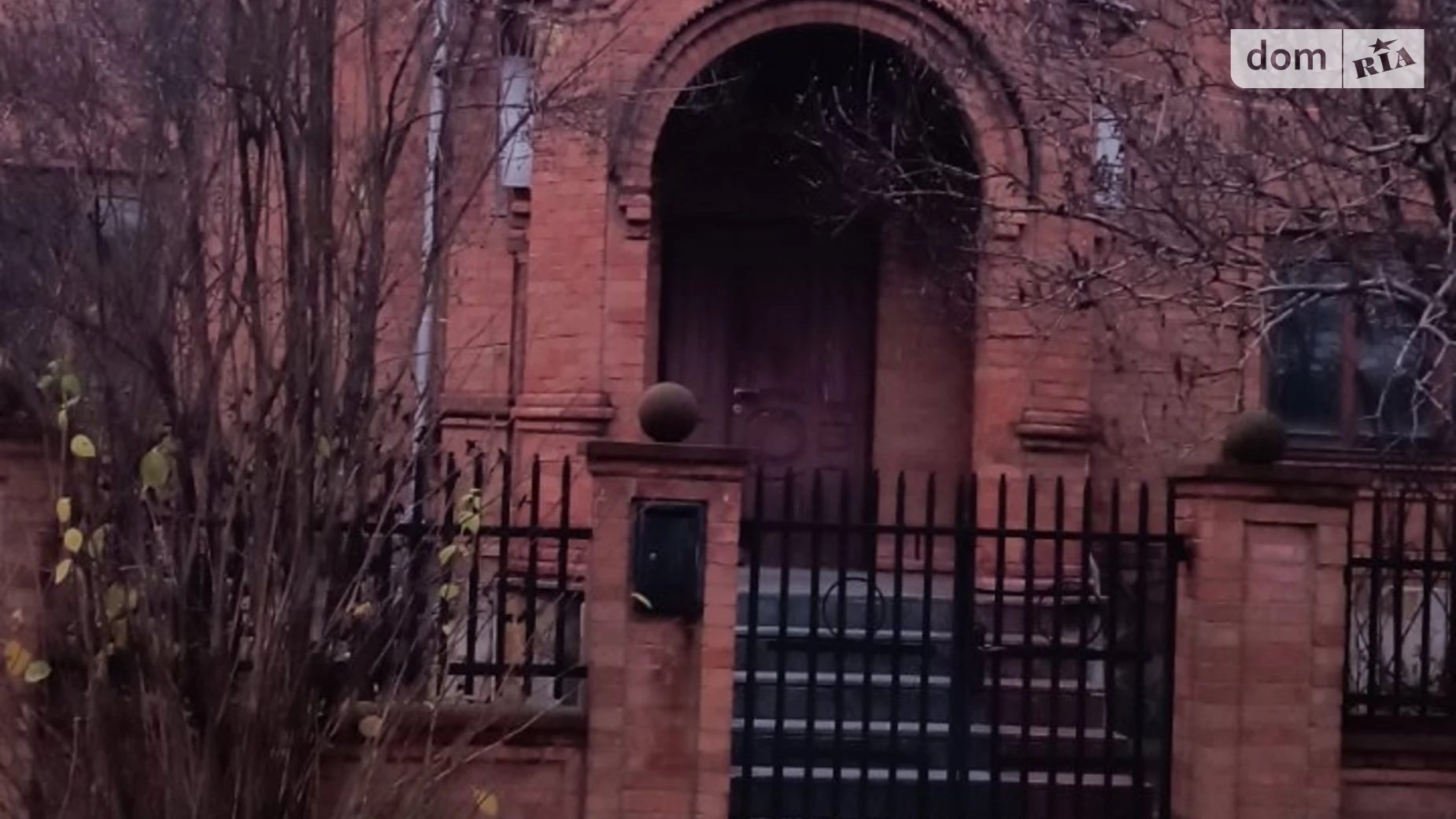 Продается дом на 2 этажа 280.2 кв. м с балконом, цена: 140000 $ - фото 2