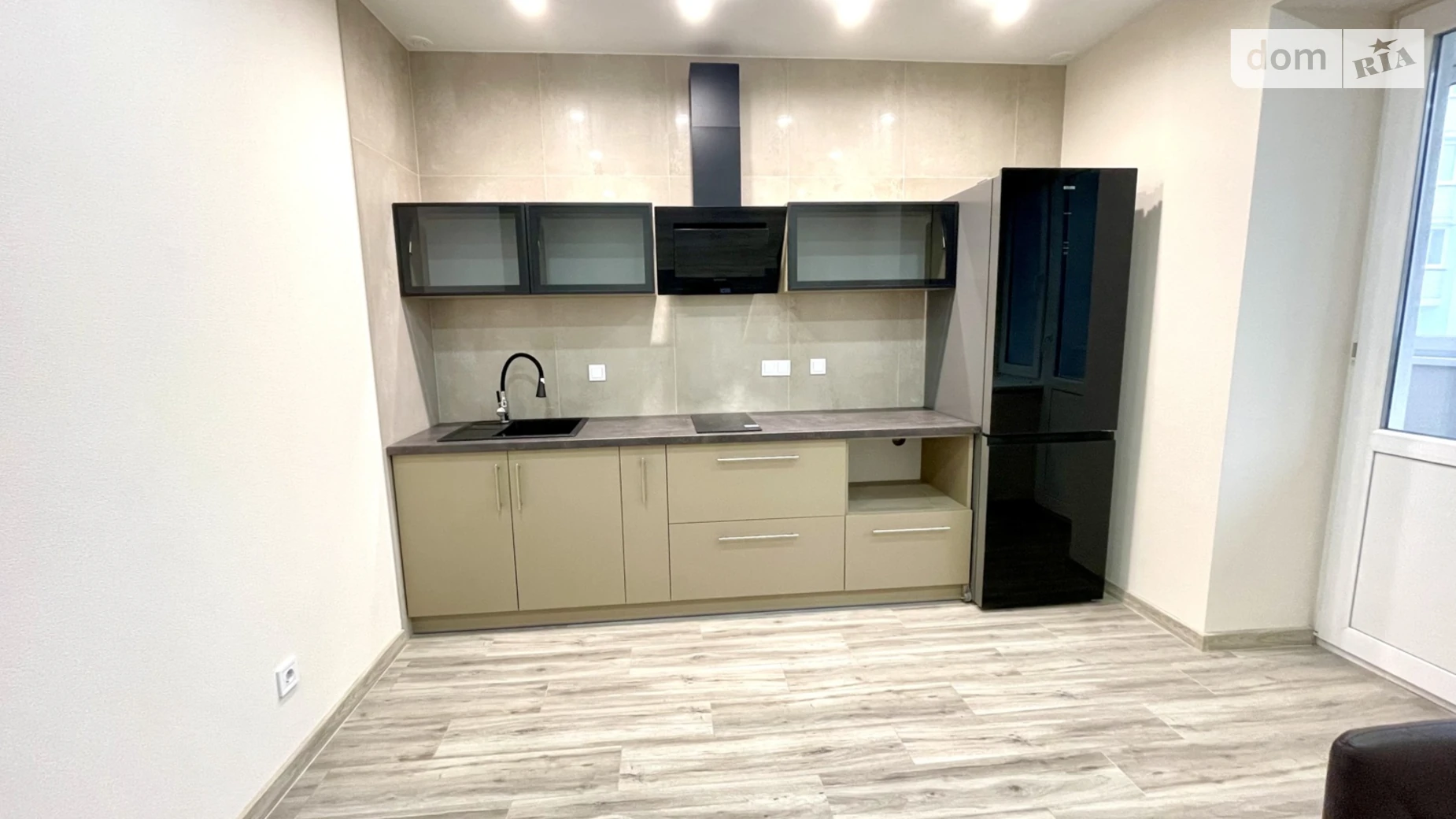 Сдается в аренду 1-комнатная квартира 56 кв. м в Виннице, ул. Александровская, 3 - фото 2