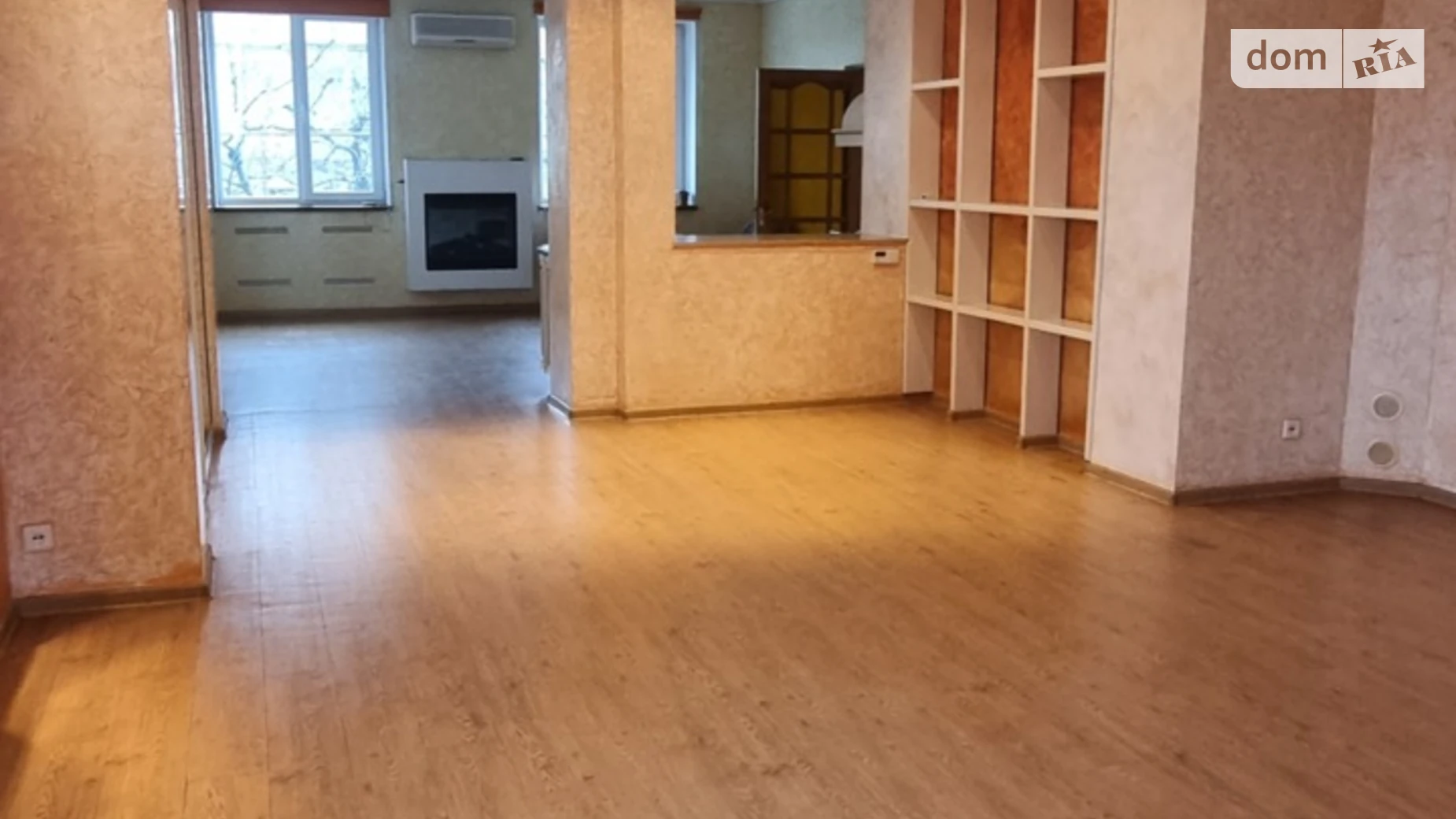 Продается дом на 3 этажа 390 кв. м с мебелью, цена: 198500 $ - фото 2