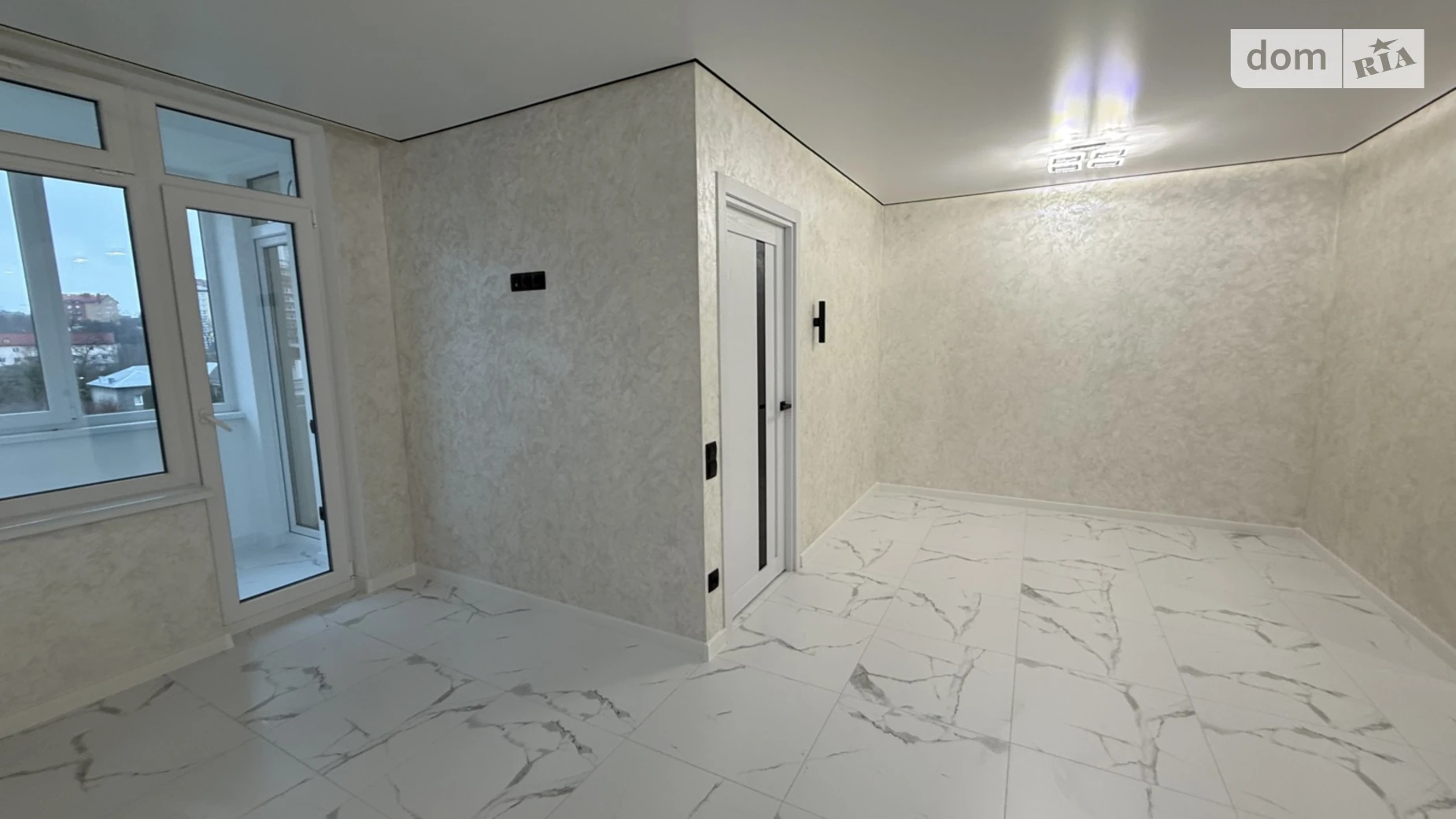 1-комнатная квартира 45 кв. м в Тернополе, ул. Киевская - фото 2