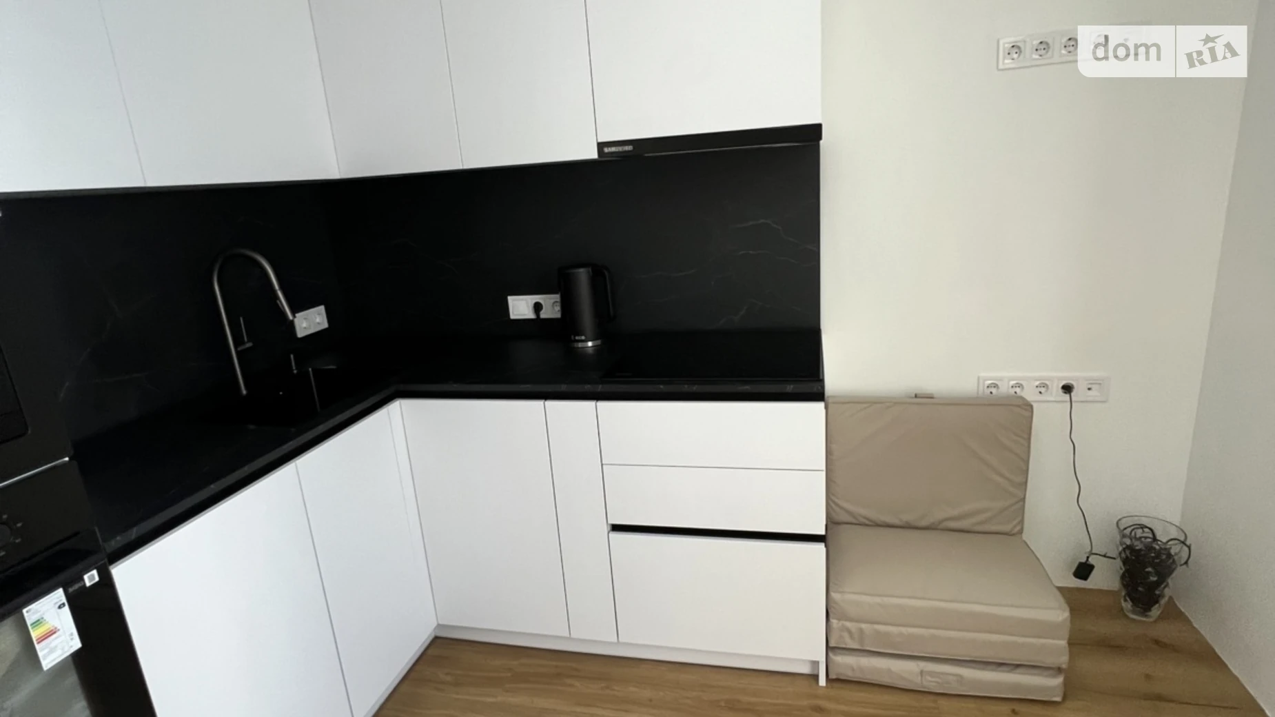 Продается 1-комнатная квартира 27 кв. м в Львове, ул. Рудненская - фото 2