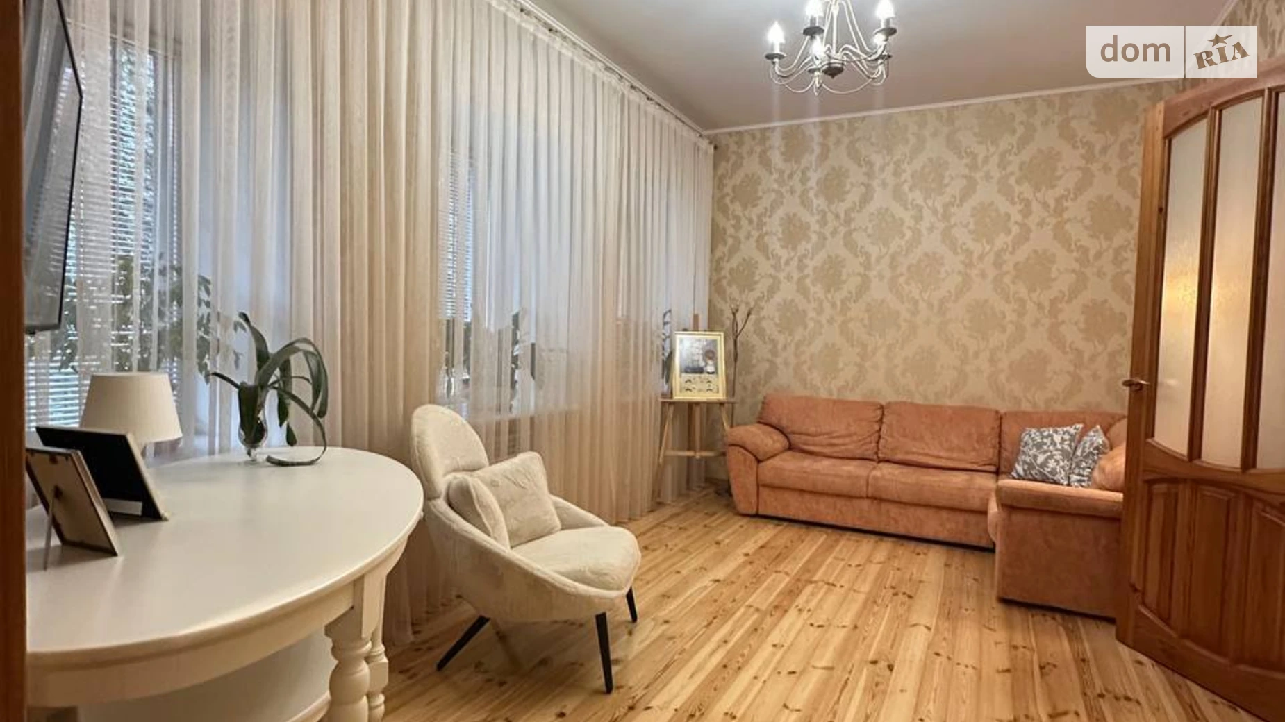 Продается 2-комнатная квартира 67.4 кв. м в Днепре, ул. Святослава Храброго, 42 - фото 2