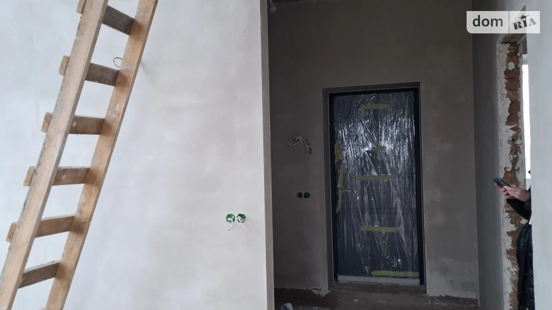 Продается дом на 2 этажа 135 кв. м с бассейном, цена: 130000 $ - фото 3