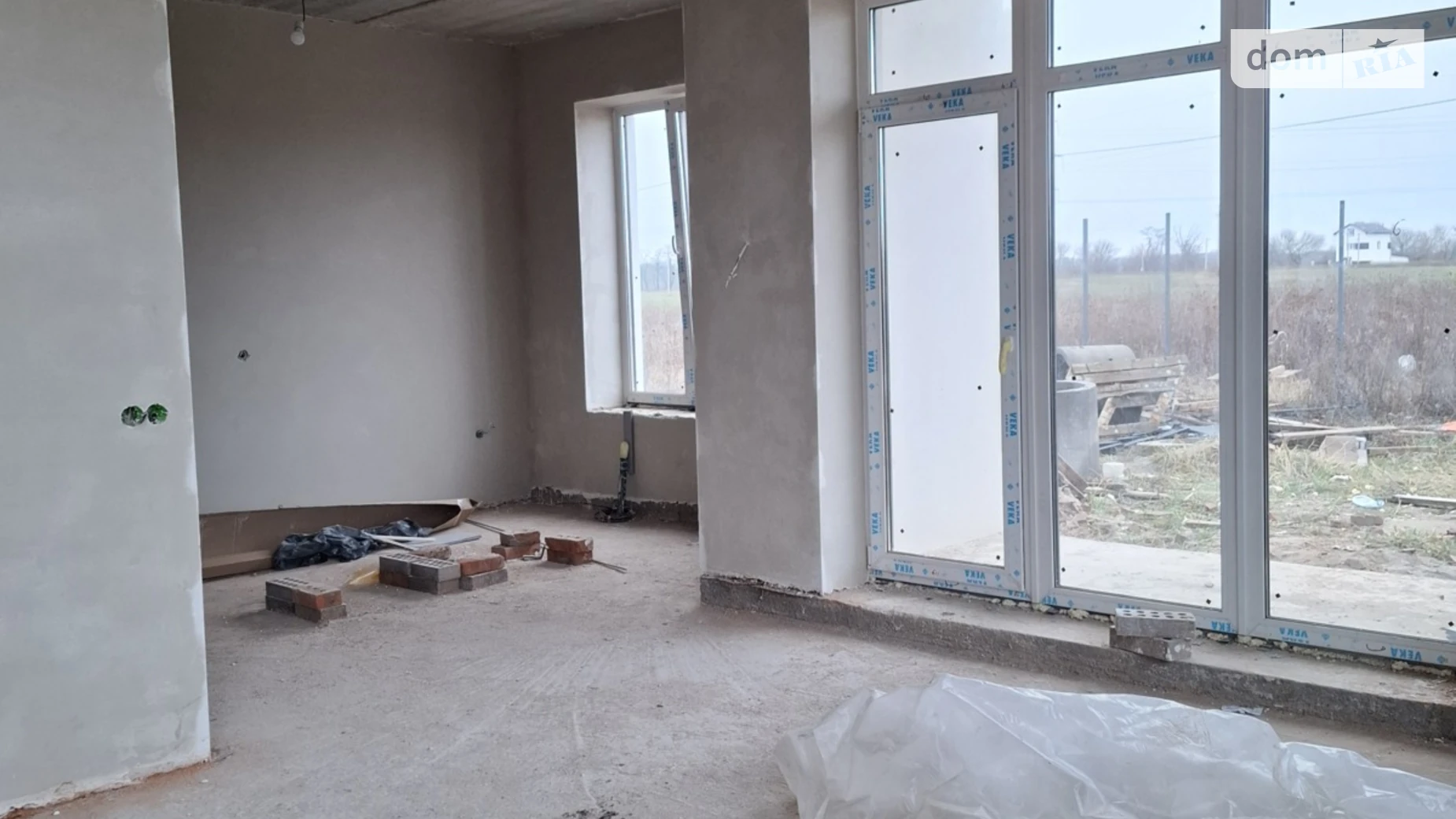 Продается дом на 2 этажа 135 кв. м с бассейном, цена: 130000 $ - фото 4