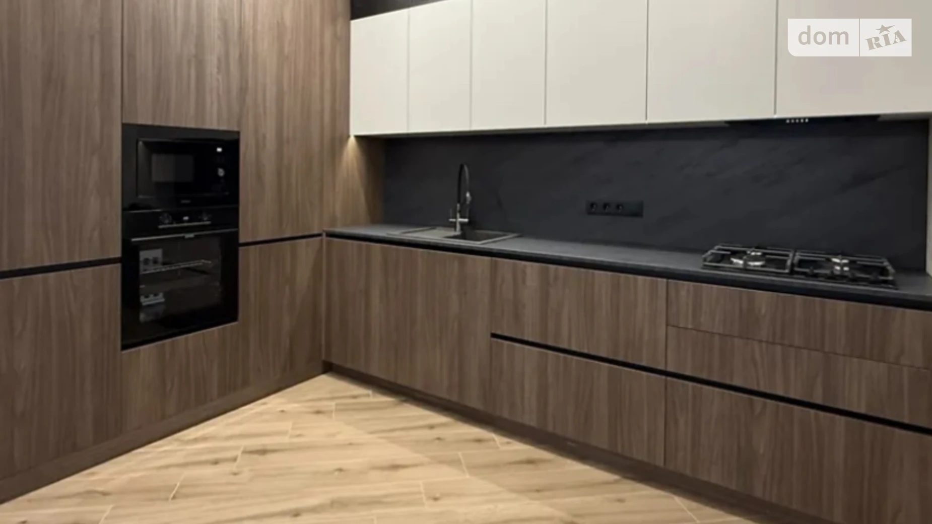 Продается дом на 2 этажа 140 кв. м с верандой, цена: 236950 $ - фото 3