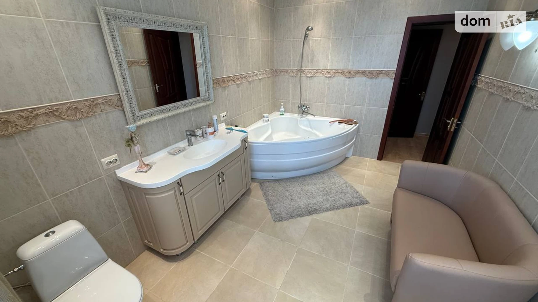 Сдается в аренду 4-комнатная квартира 149.2 кв. м в Полтаве, ул. Леваневского - фото 2