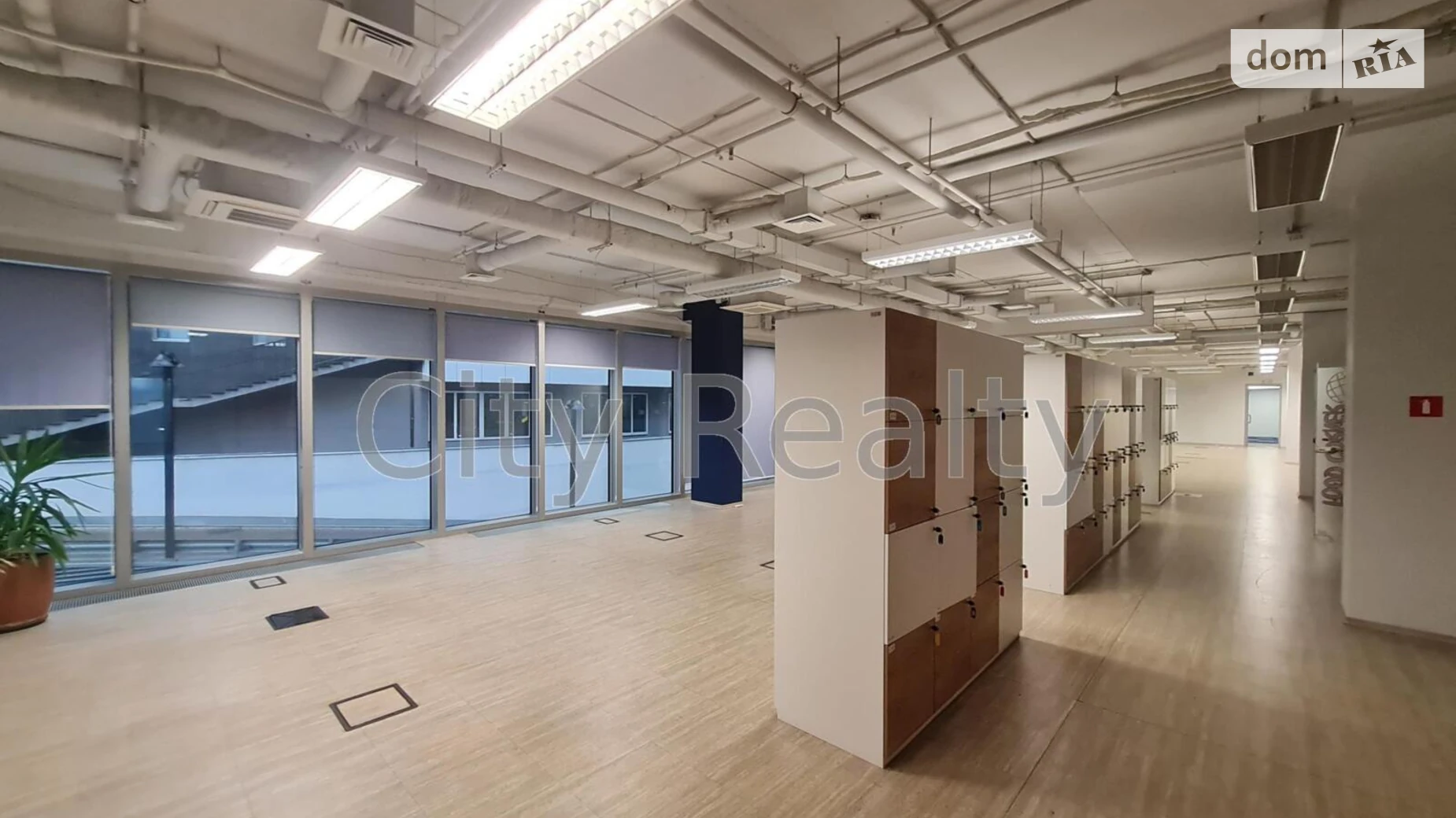 Сдается в аренду офис 740.25 кв. м в бизнес-центре, цена: 17026 $ - фото 2