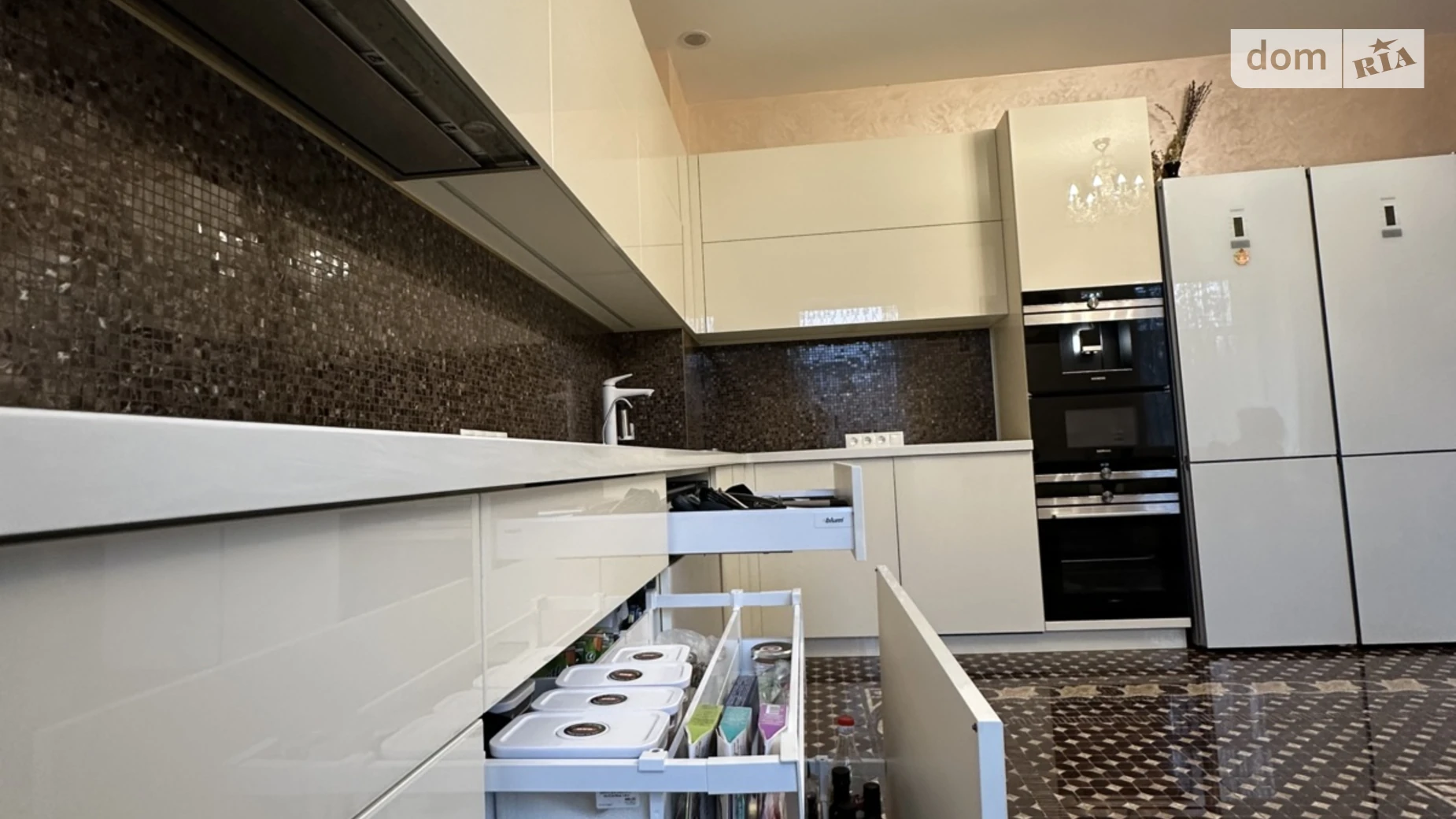 Продается 3-комнатная квартира 120.8 кв. м в Киеве, ул. Коновальца Евгения, 36В - фото 3